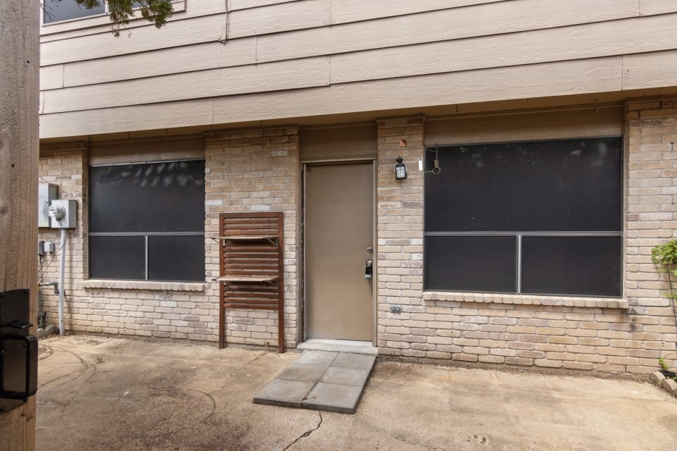 15343 Falmouth Avenue 2 Property Photo 26