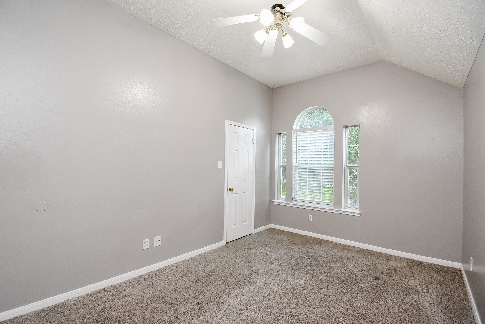 5611 Carta Valley Lane Property Photo 28