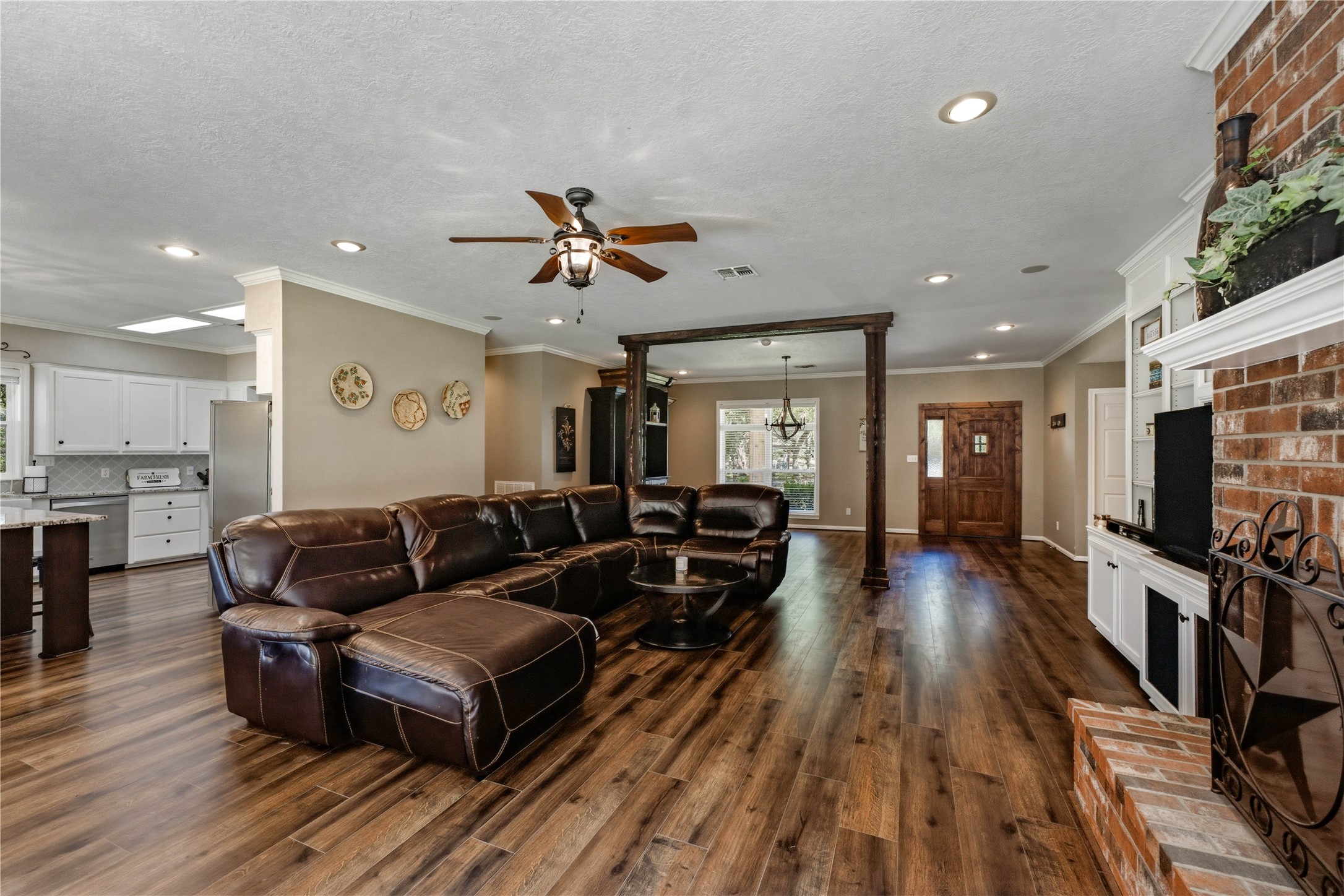 1054 County Road 156 Property Photo 4
