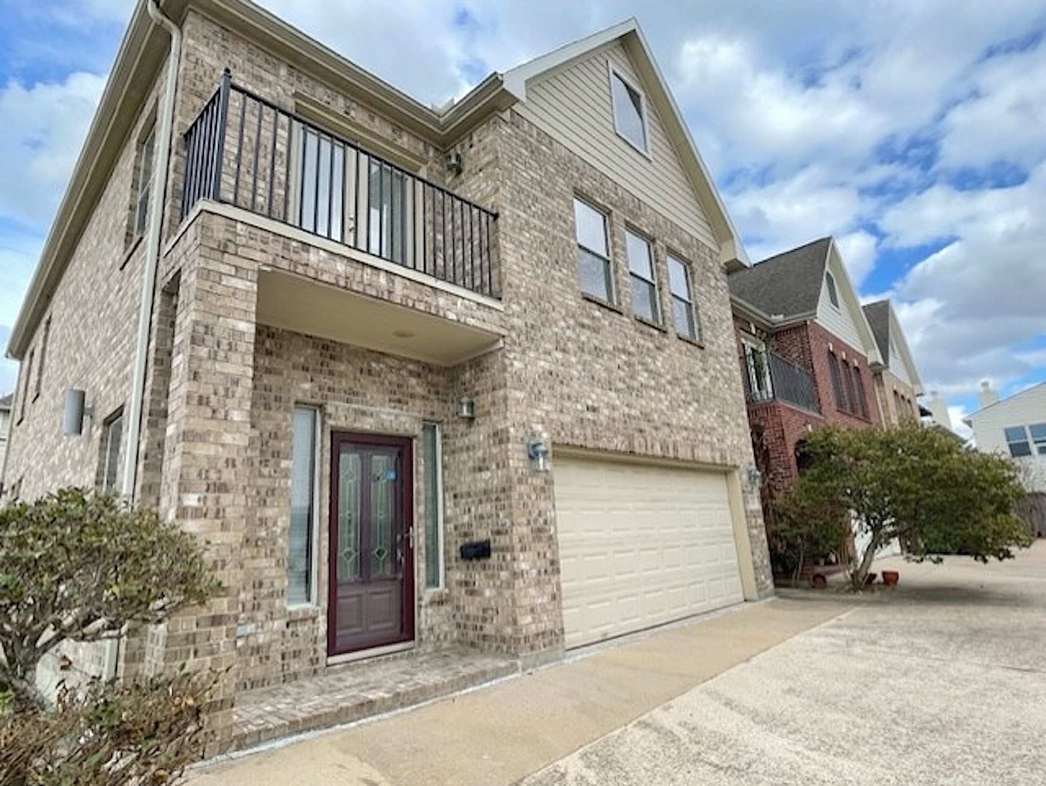 3738 Elizabeth Court Property Photo 2