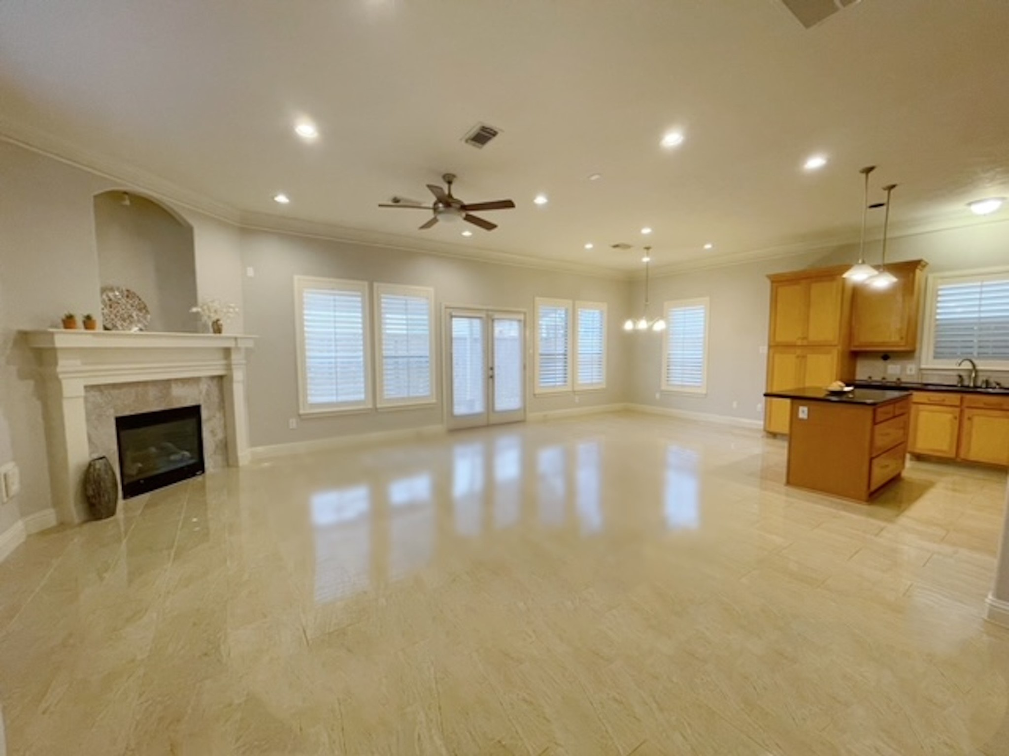 3738 Elizabeth Court Property Photo 6