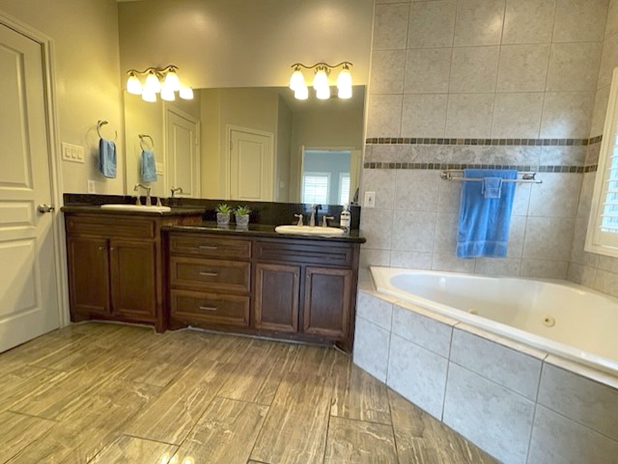 3738 Elizabeth Court Property Photo 20