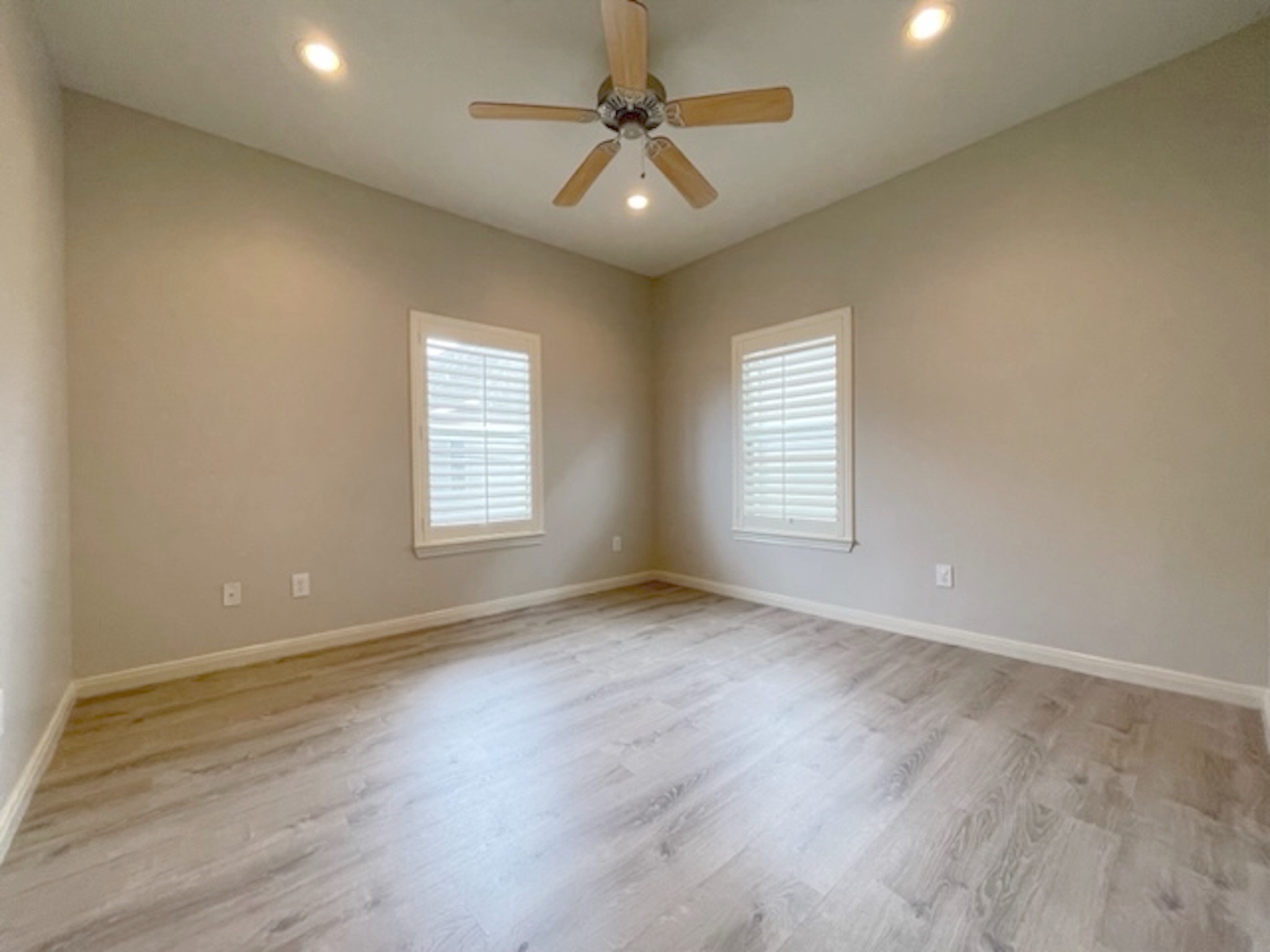 3738 Elizabeth Court Property Photo 24