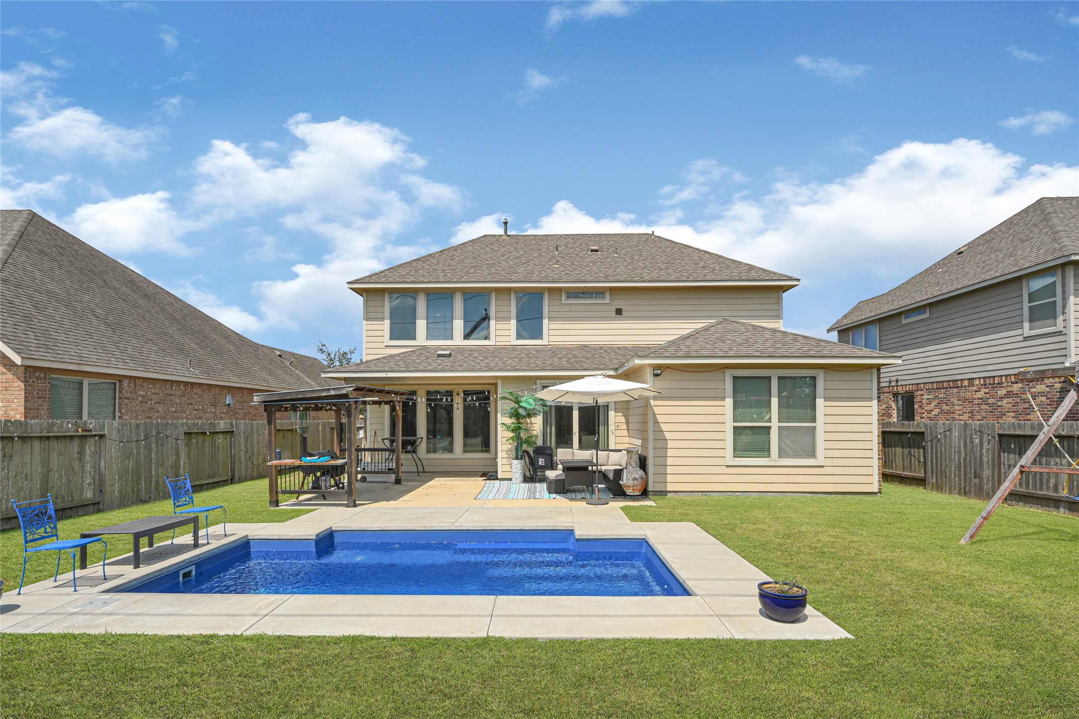 19422 Lake Ridge Drive Property Photo 6