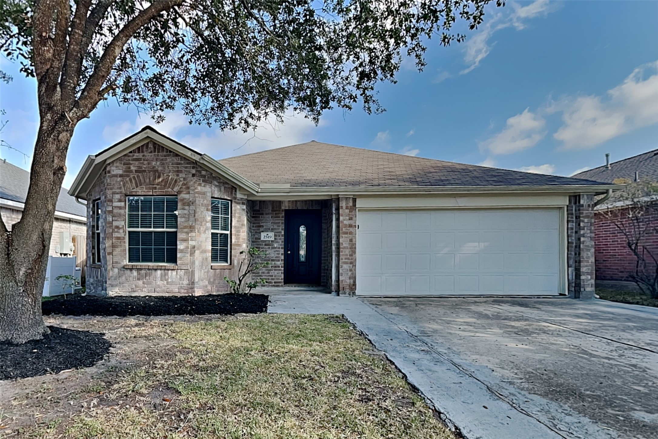 2519 Fox Water Drive Property Photo 1