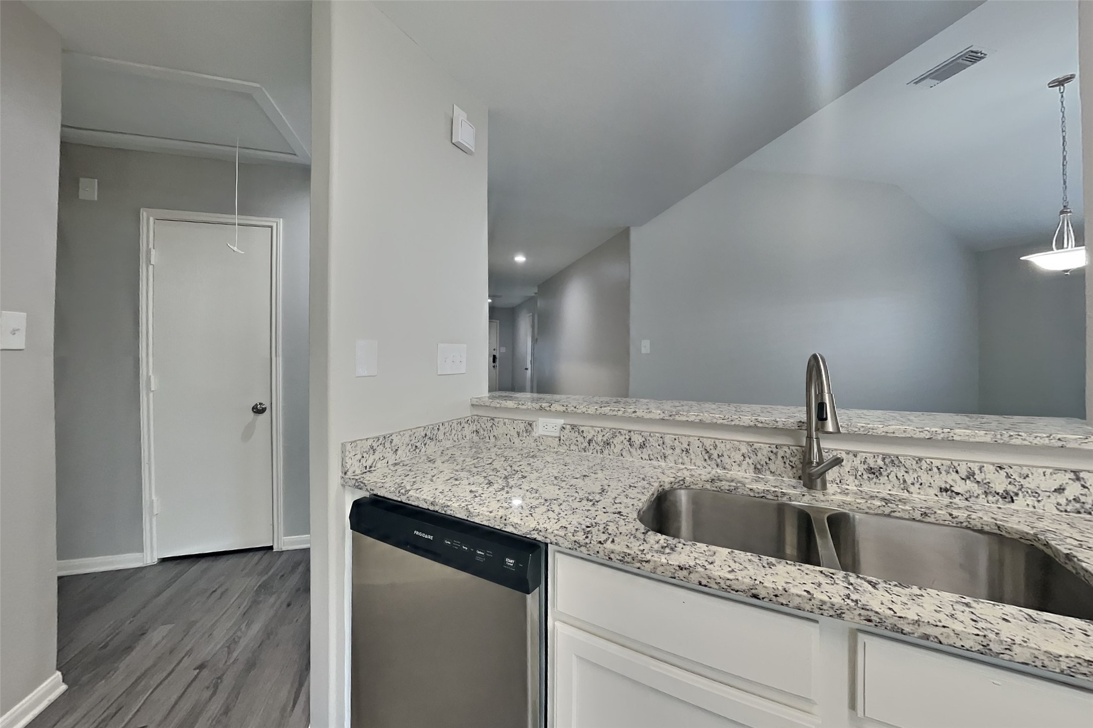 2519 Fox Water Drive Property Photo 5