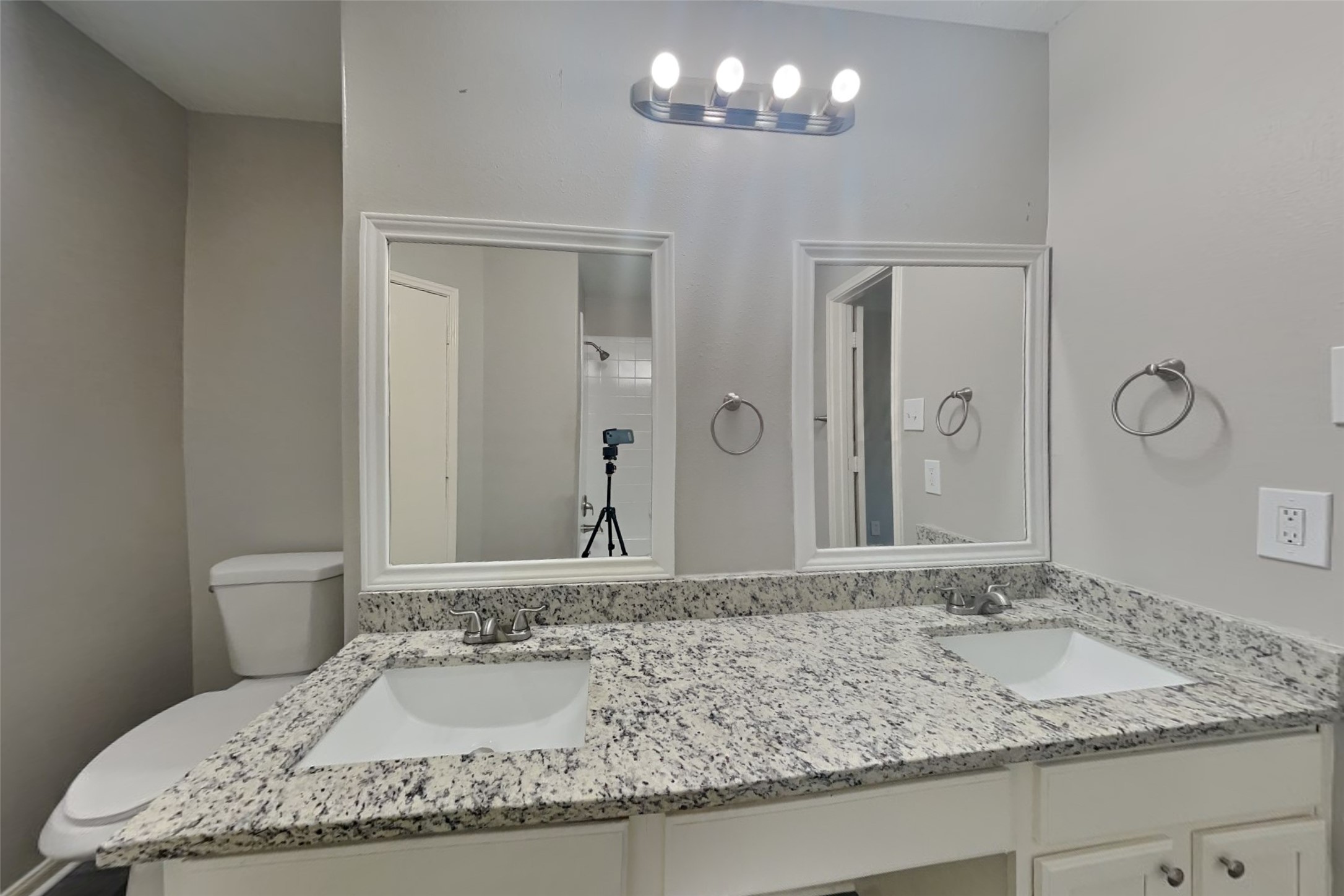 2519 Fox Water Drive Property Photo 9
