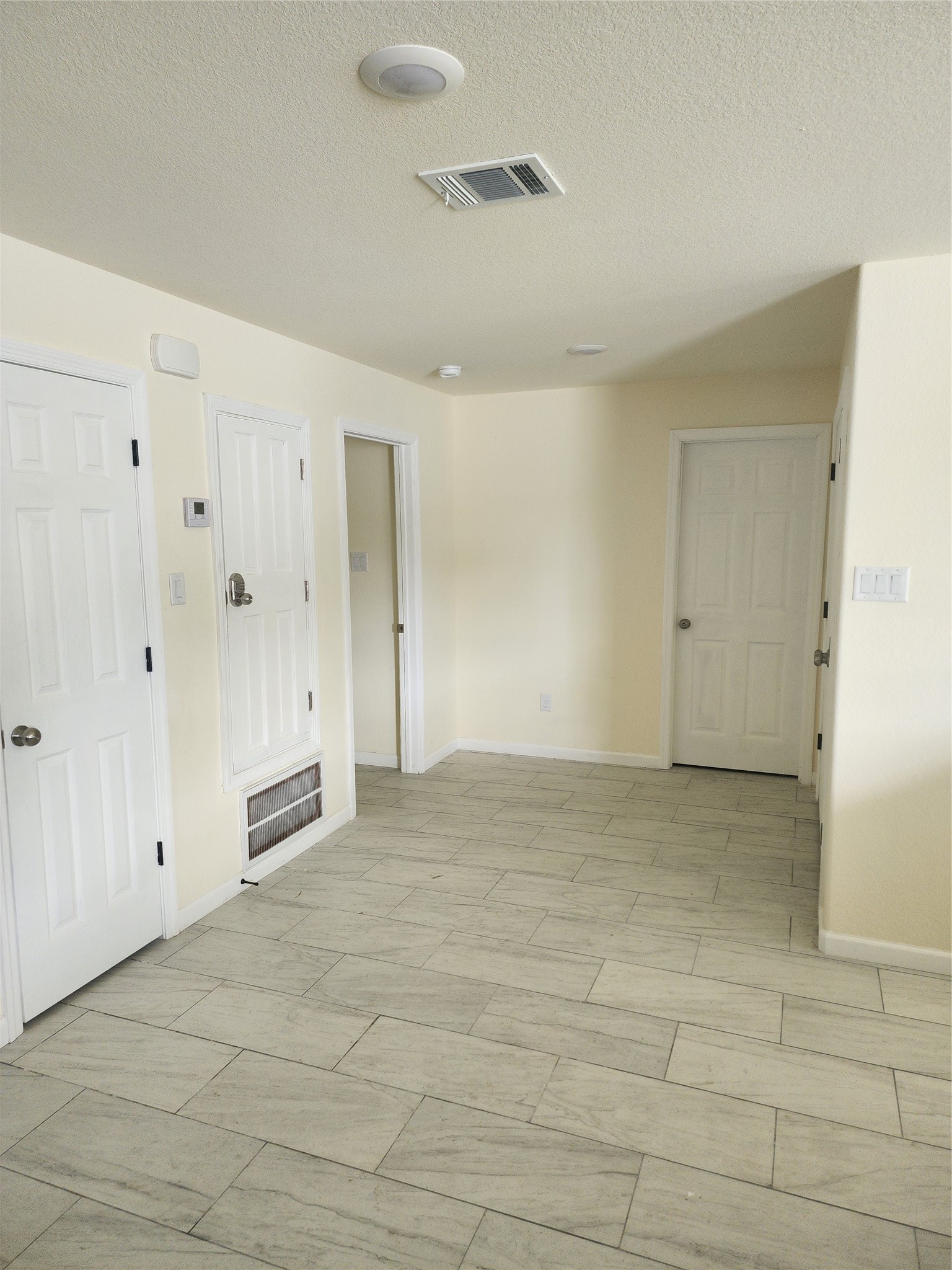 14704 Ohara Drive A Property Photo 5