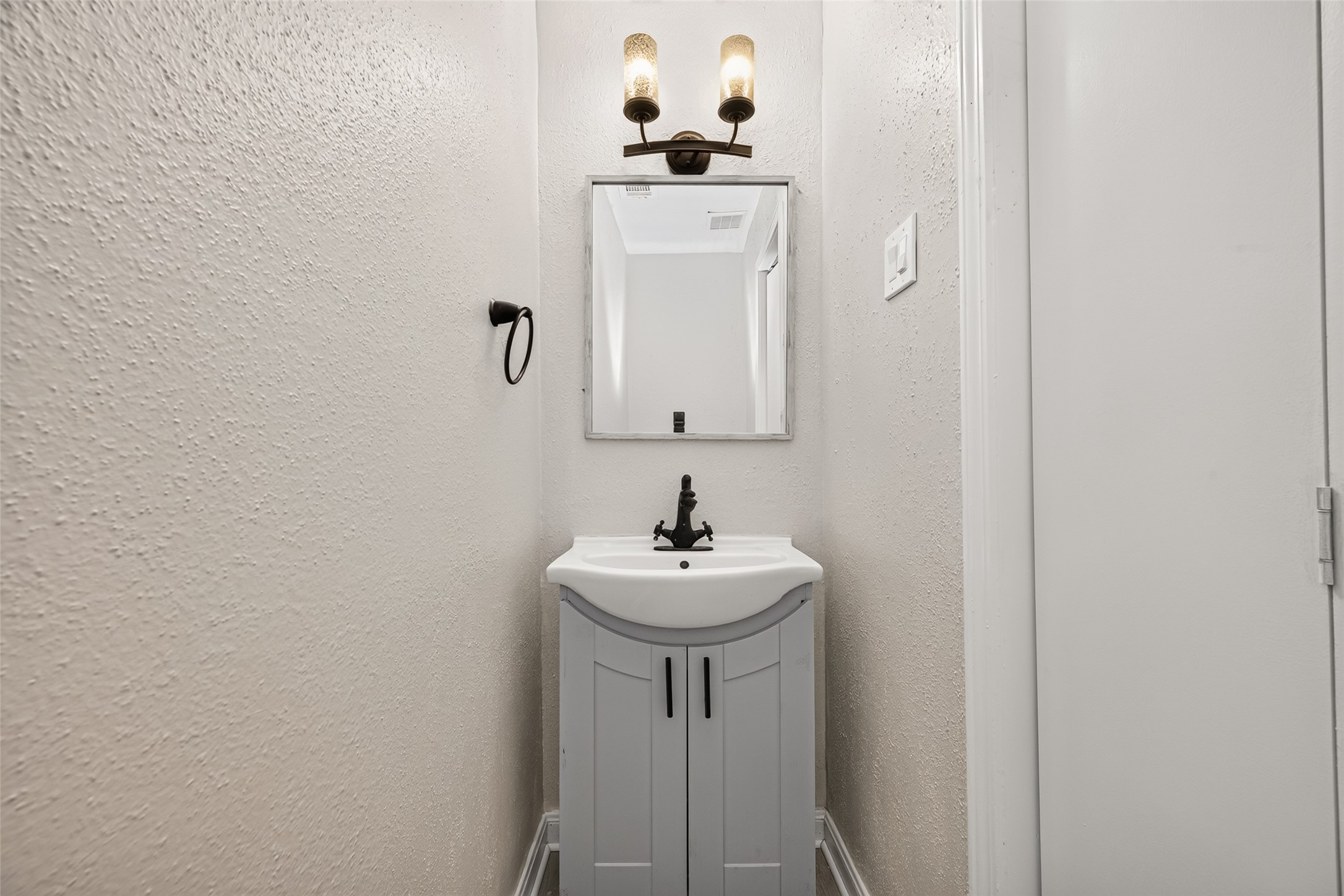 4603 Cashel Castle Drive Property Photo 23