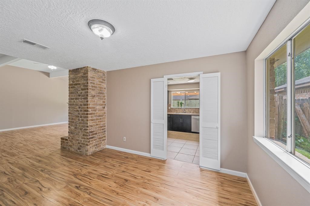 19511 Westhaven Drive Property Photo 13