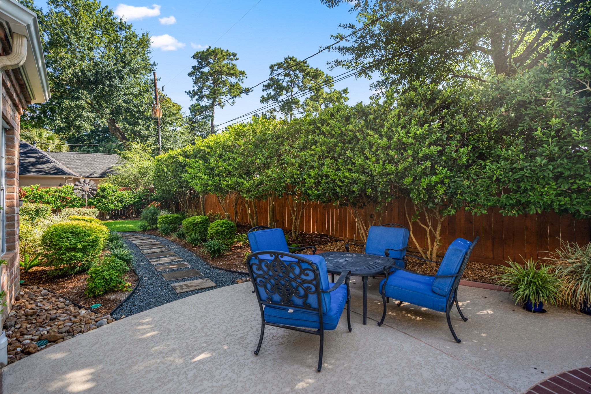 16022 Stewarts Grove Drive Property Photo 47