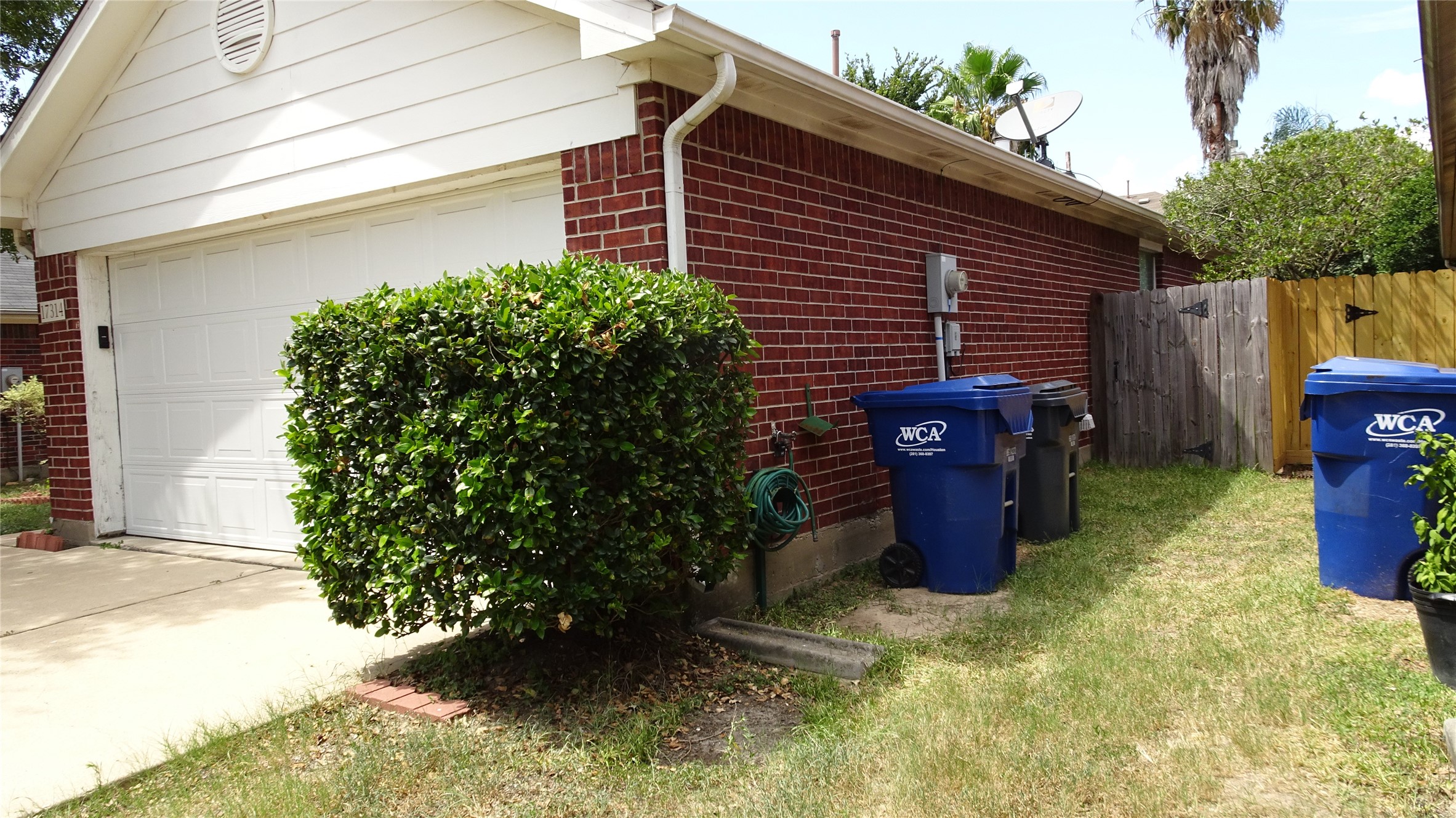 17314 Glenmorris Drive Property Photo 5