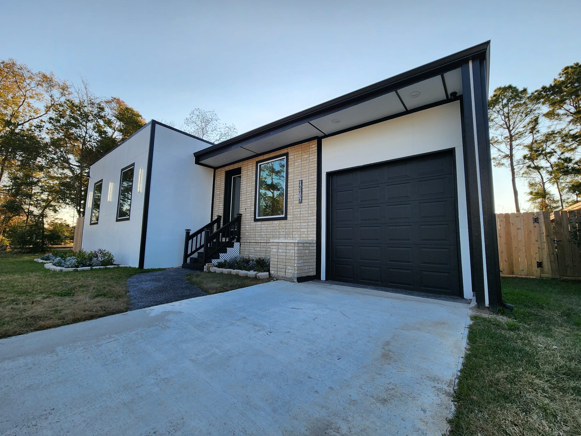 12107 Haroldson Forest Drive Property Photo 1