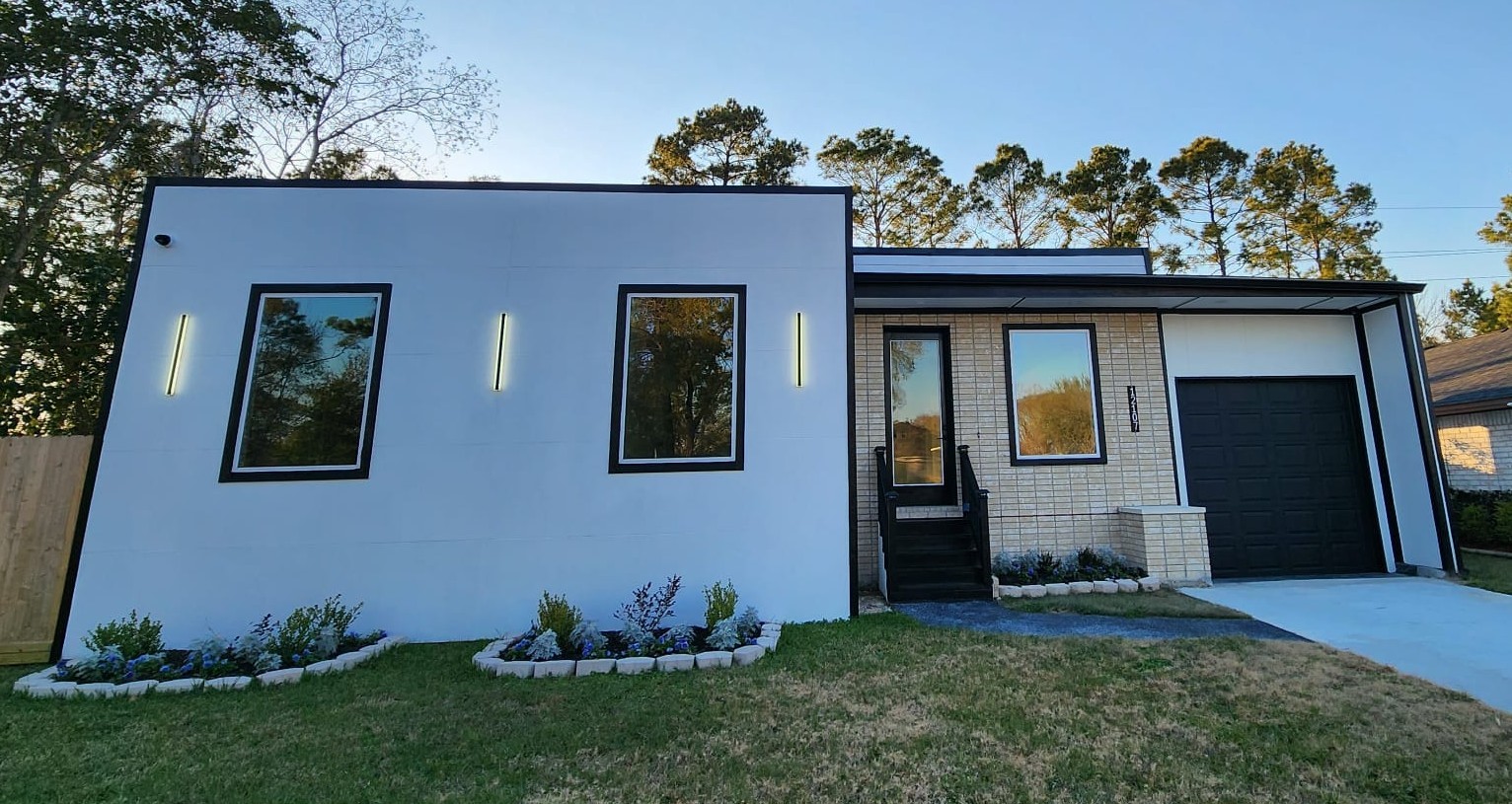 12107 Haroldson Forest Drive Property Photo 3