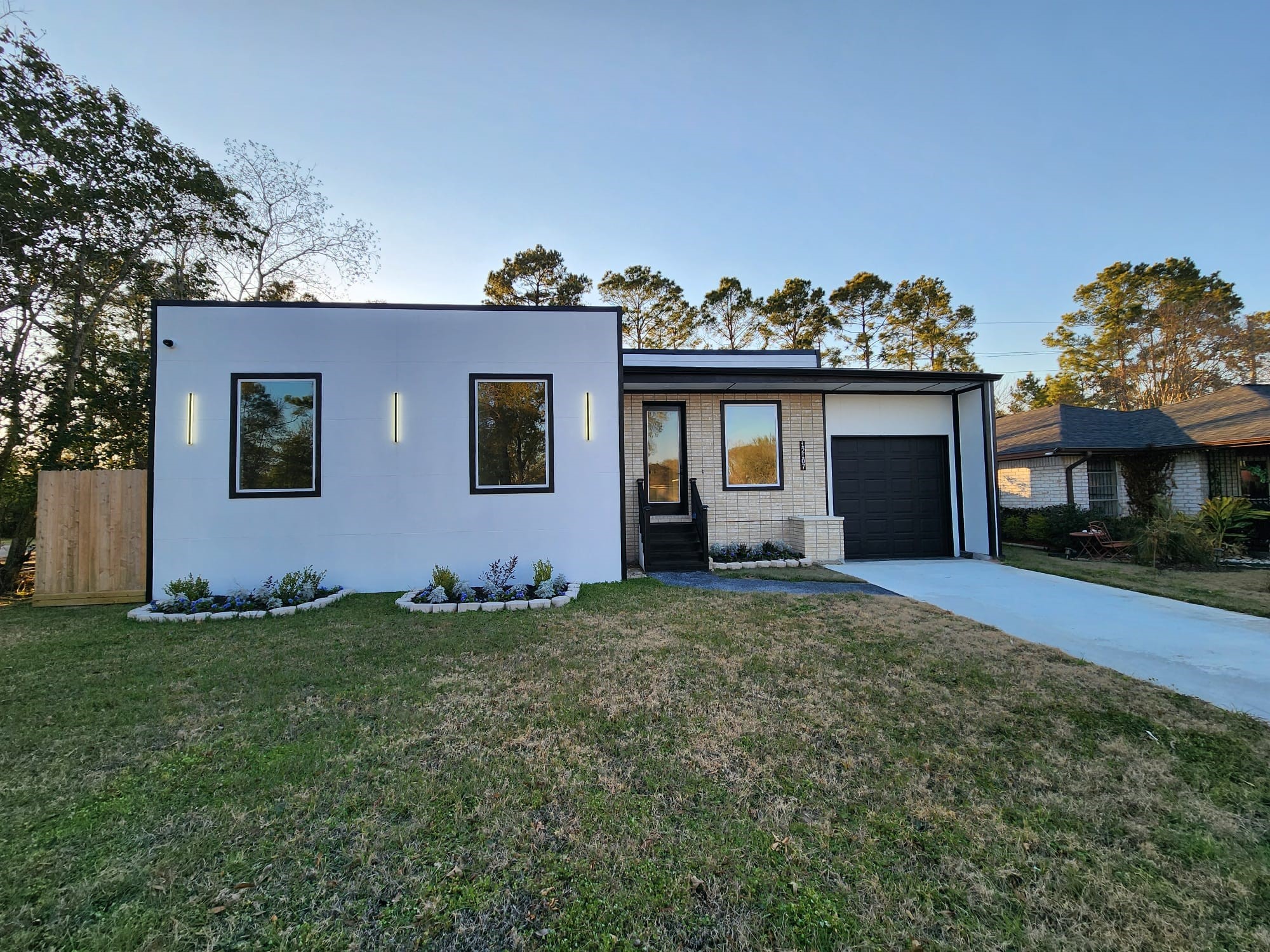12107 Haroldson Forest Drive Property Photo 5