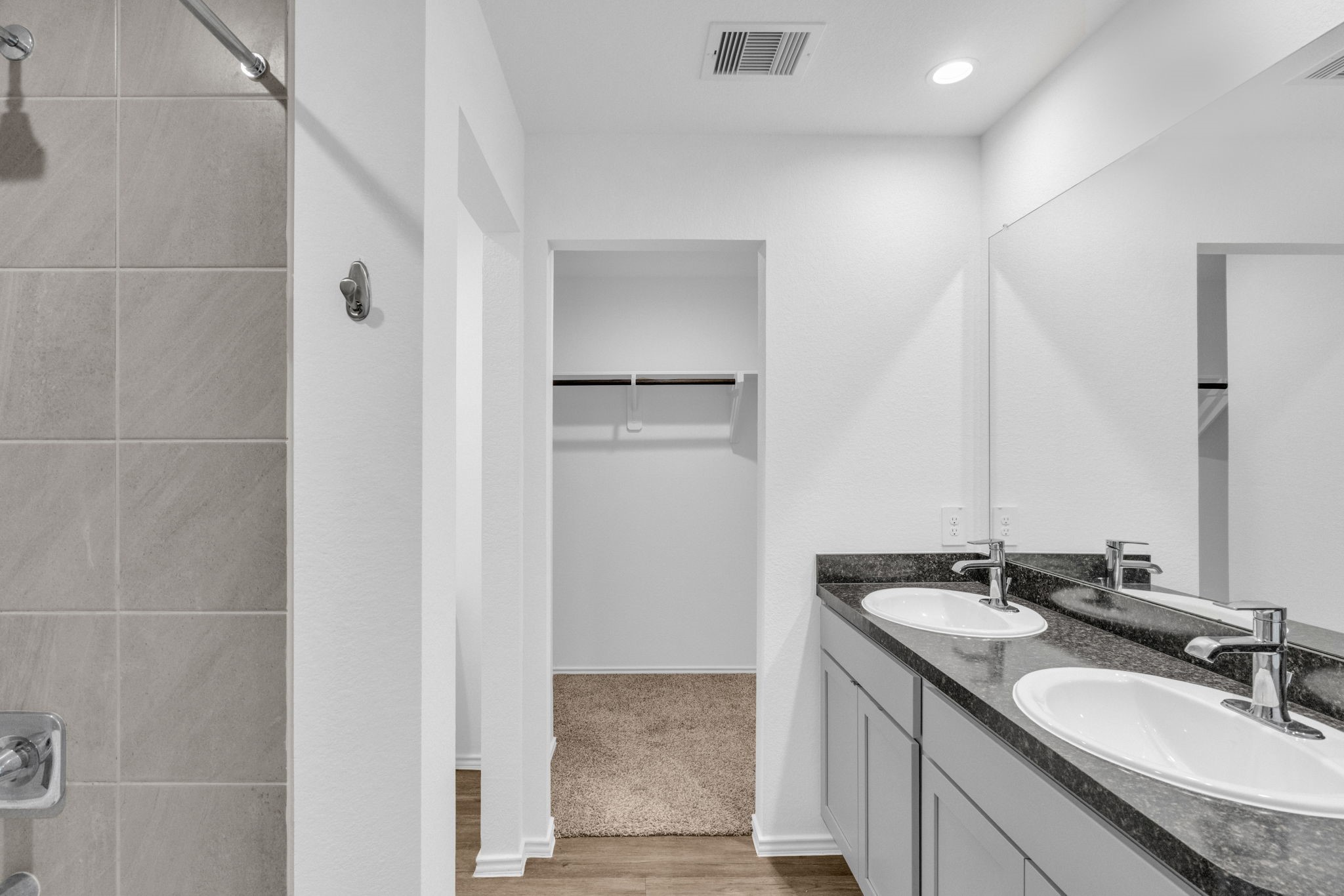 24443 Elmwood Falls Drive Property Photo 11
