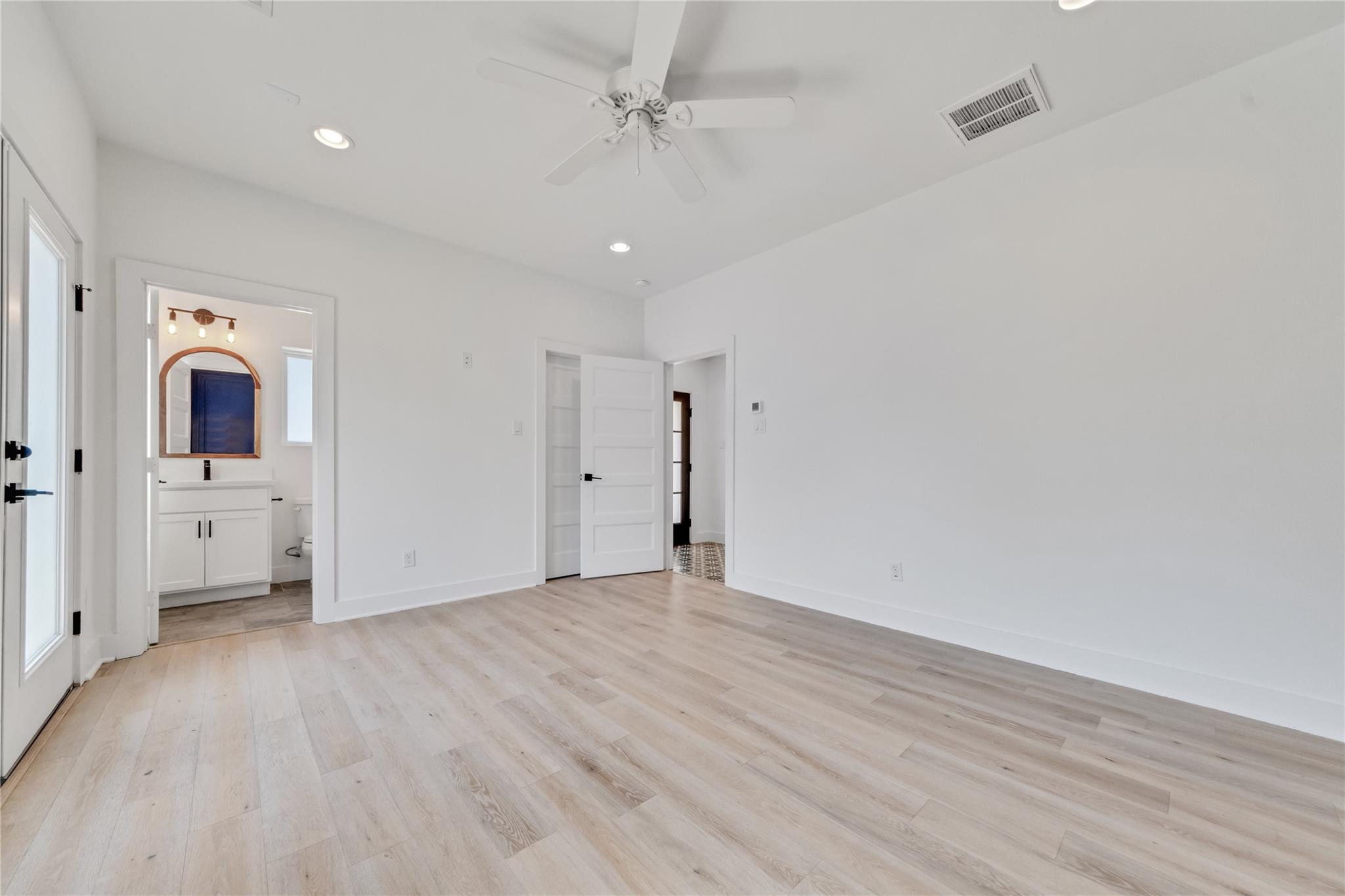 1035 W 24th Street, Houston Tx 77008 Property Photo 7
