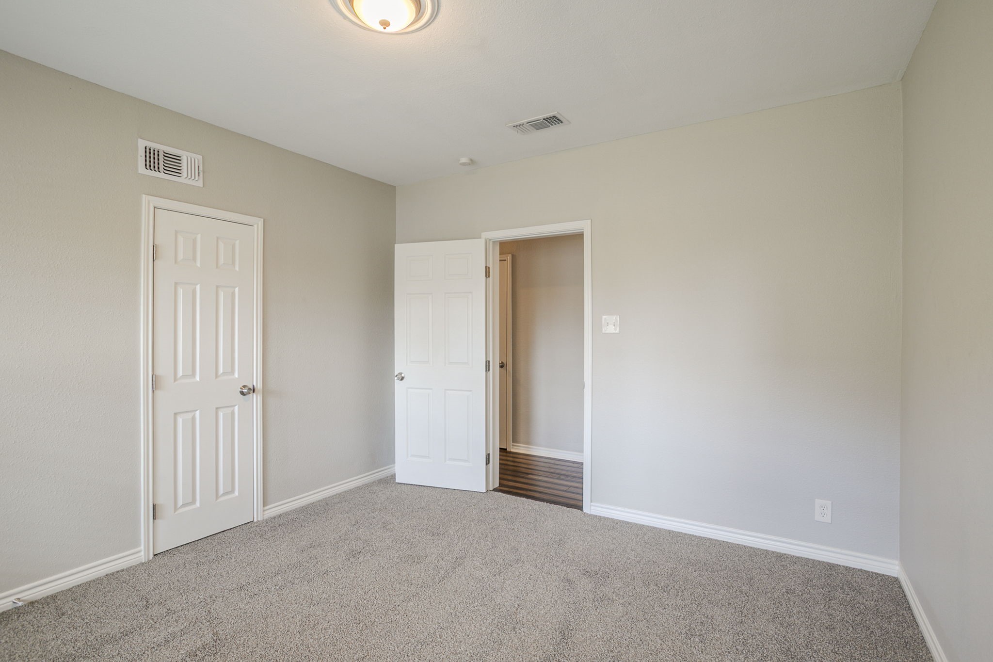 934 Lehman Street Property Photo 20