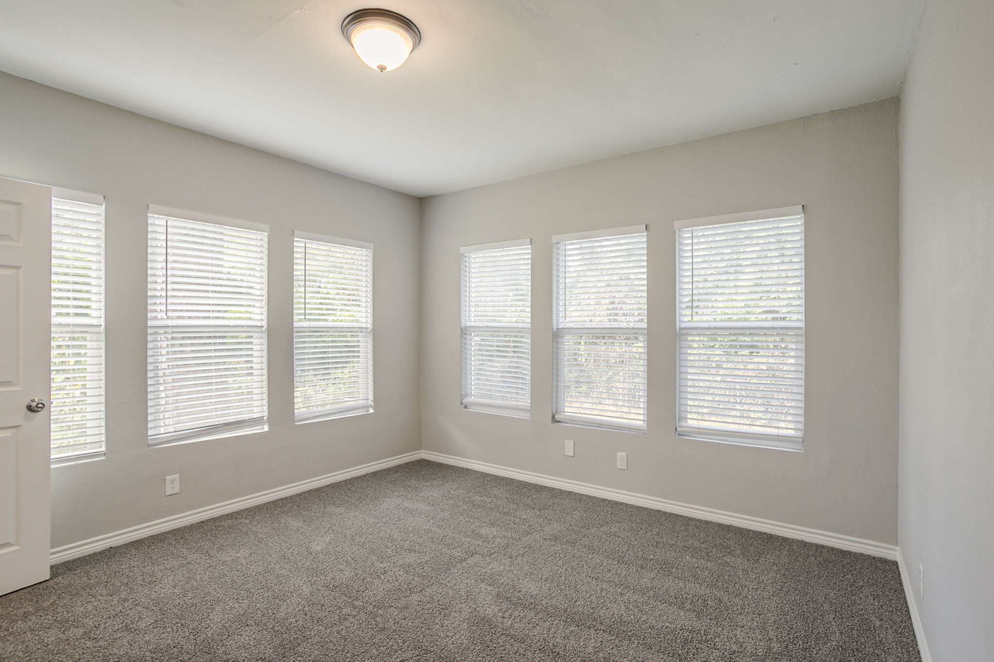 934 Lehman Street Property Photo 23