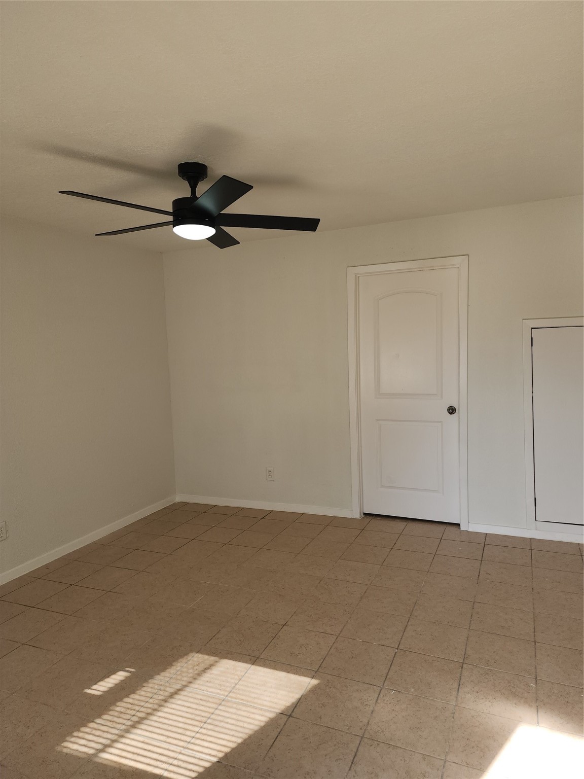 14033 Garber Lane 2 Property Photo 4