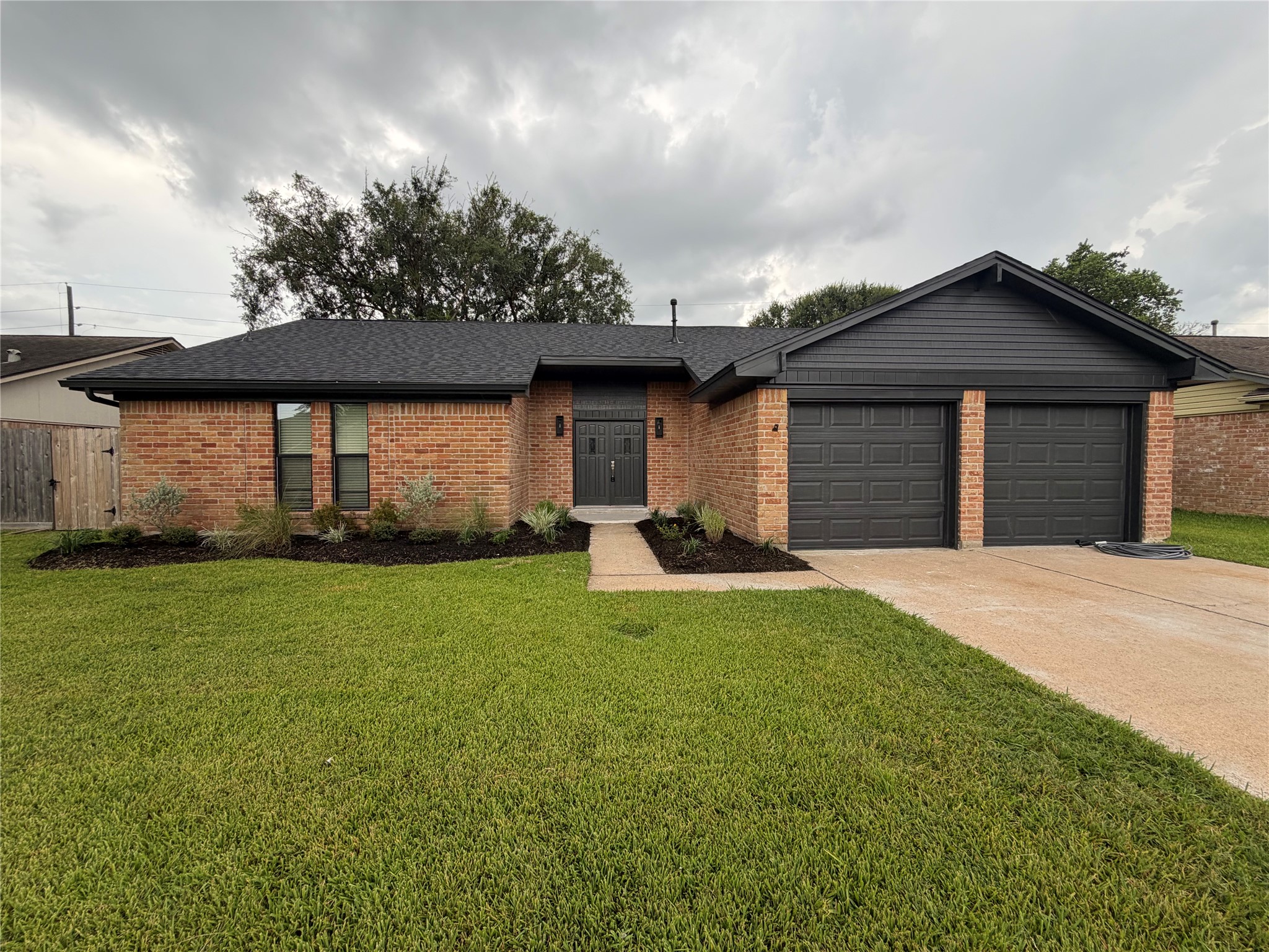1811 Hanbury Court Property Photo 1