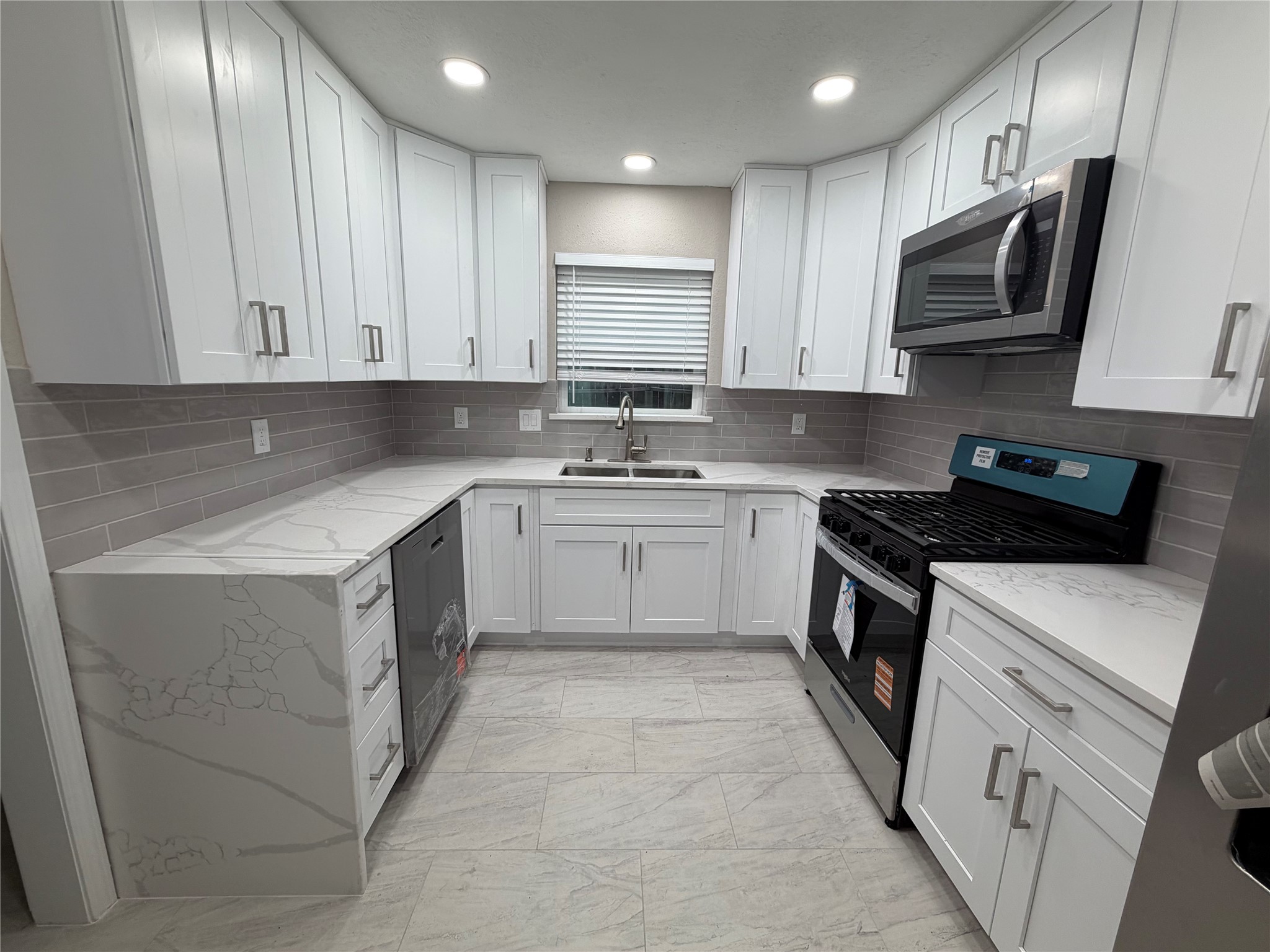 1811 Hanbury Court Property Photo 8