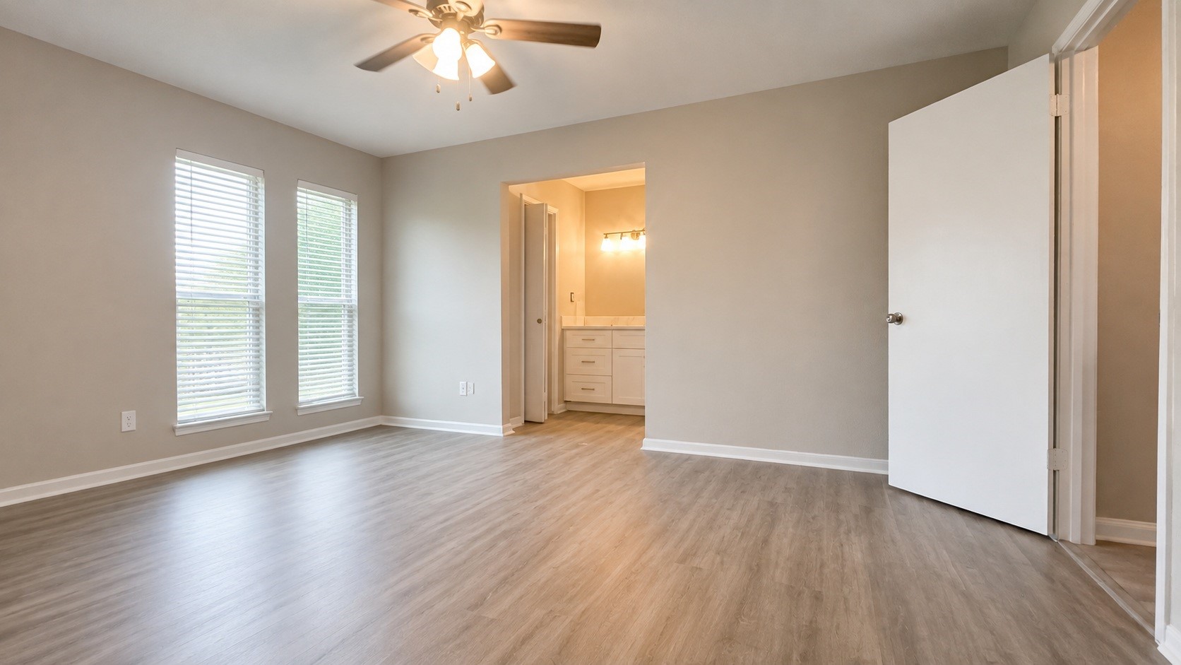 1811 Hanbury Court Property Photo 12