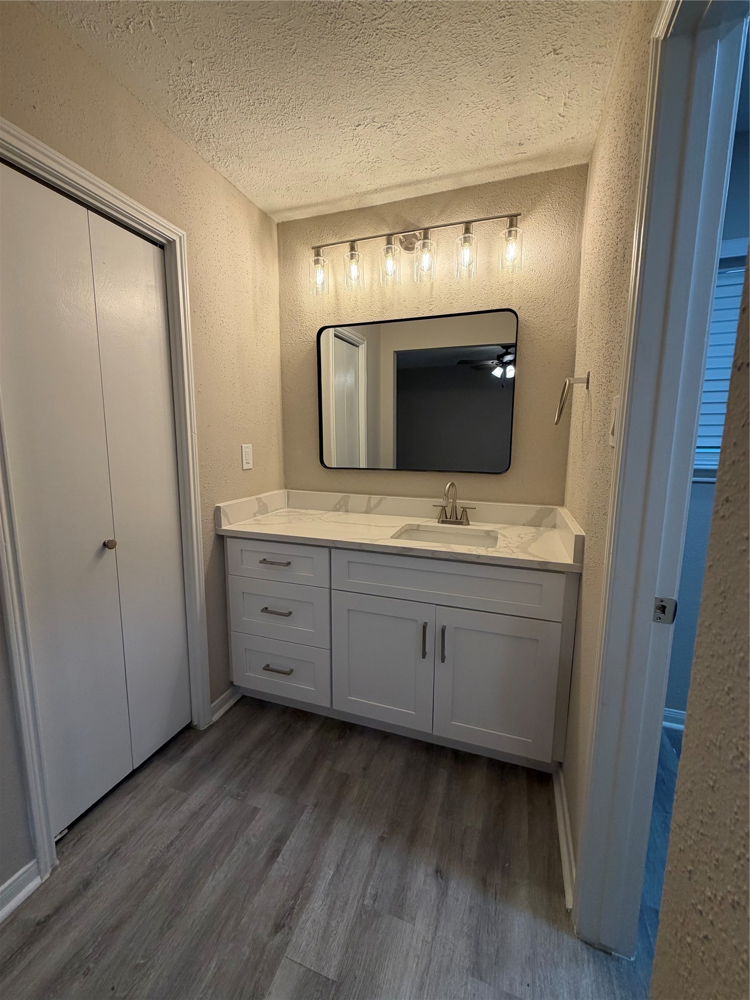 1811 Hanbury Court Property Photo 15