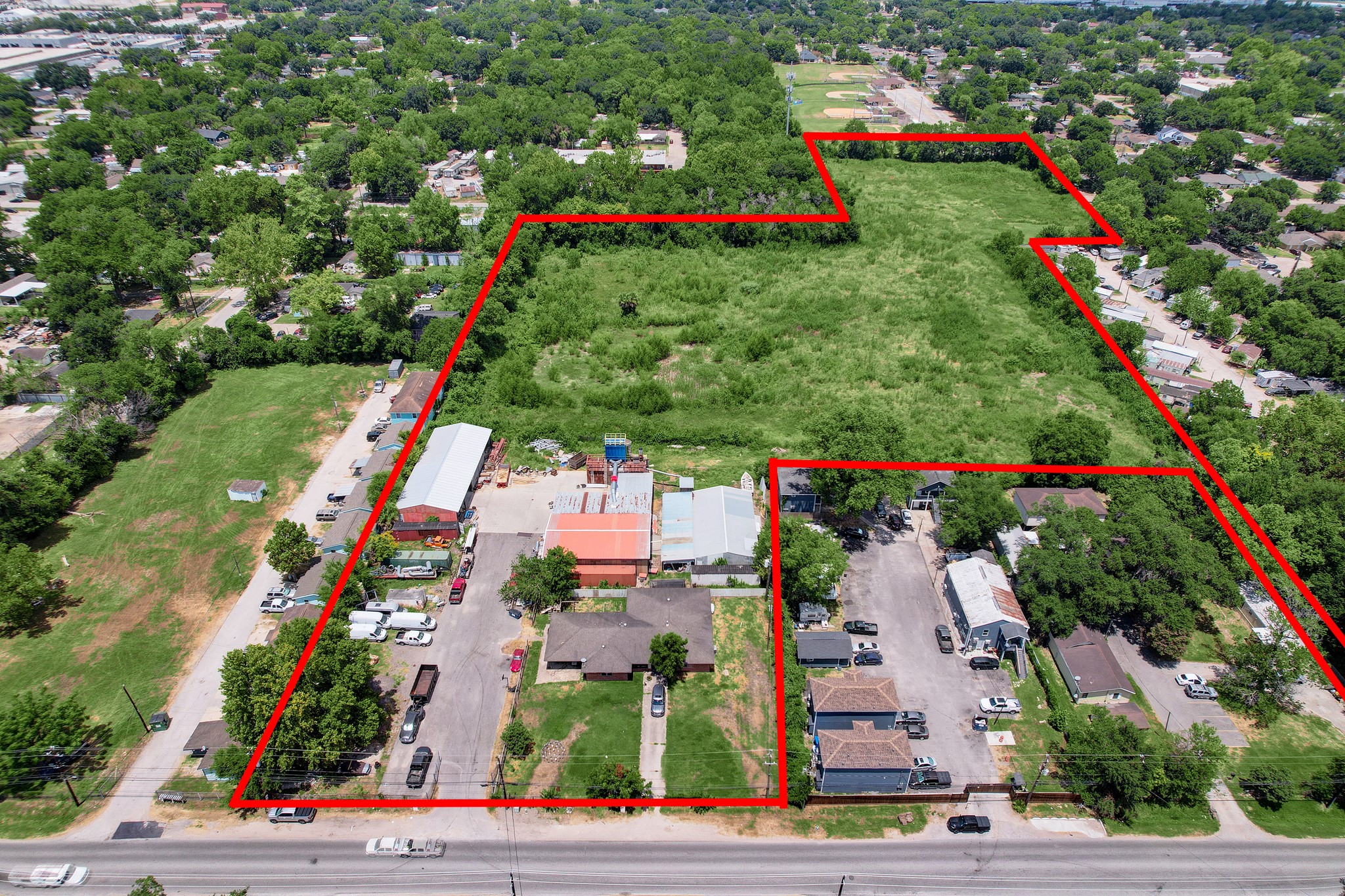 230 W Canino Road Property Photo 4