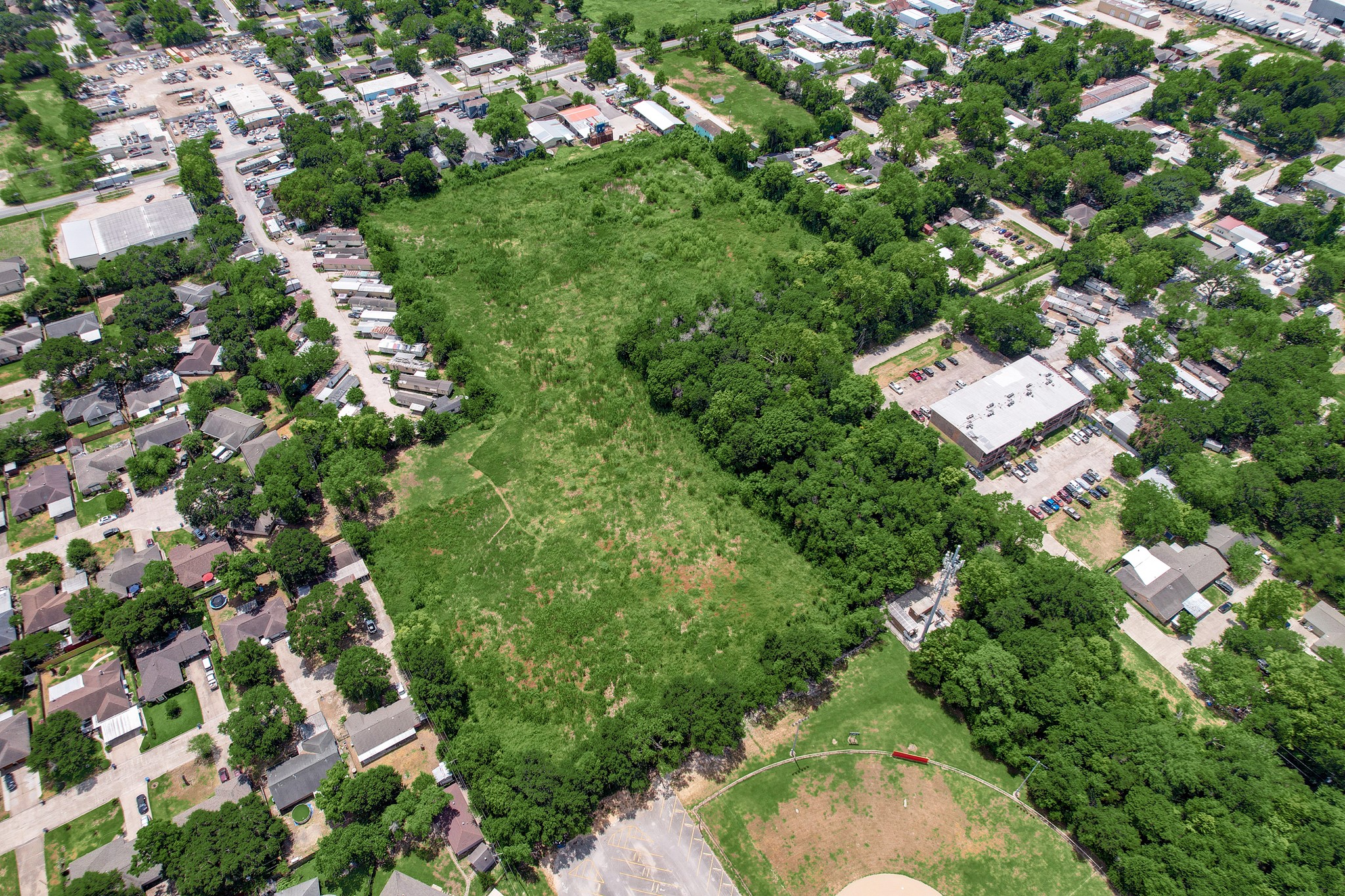 230 W Canino Road Property Photo 7