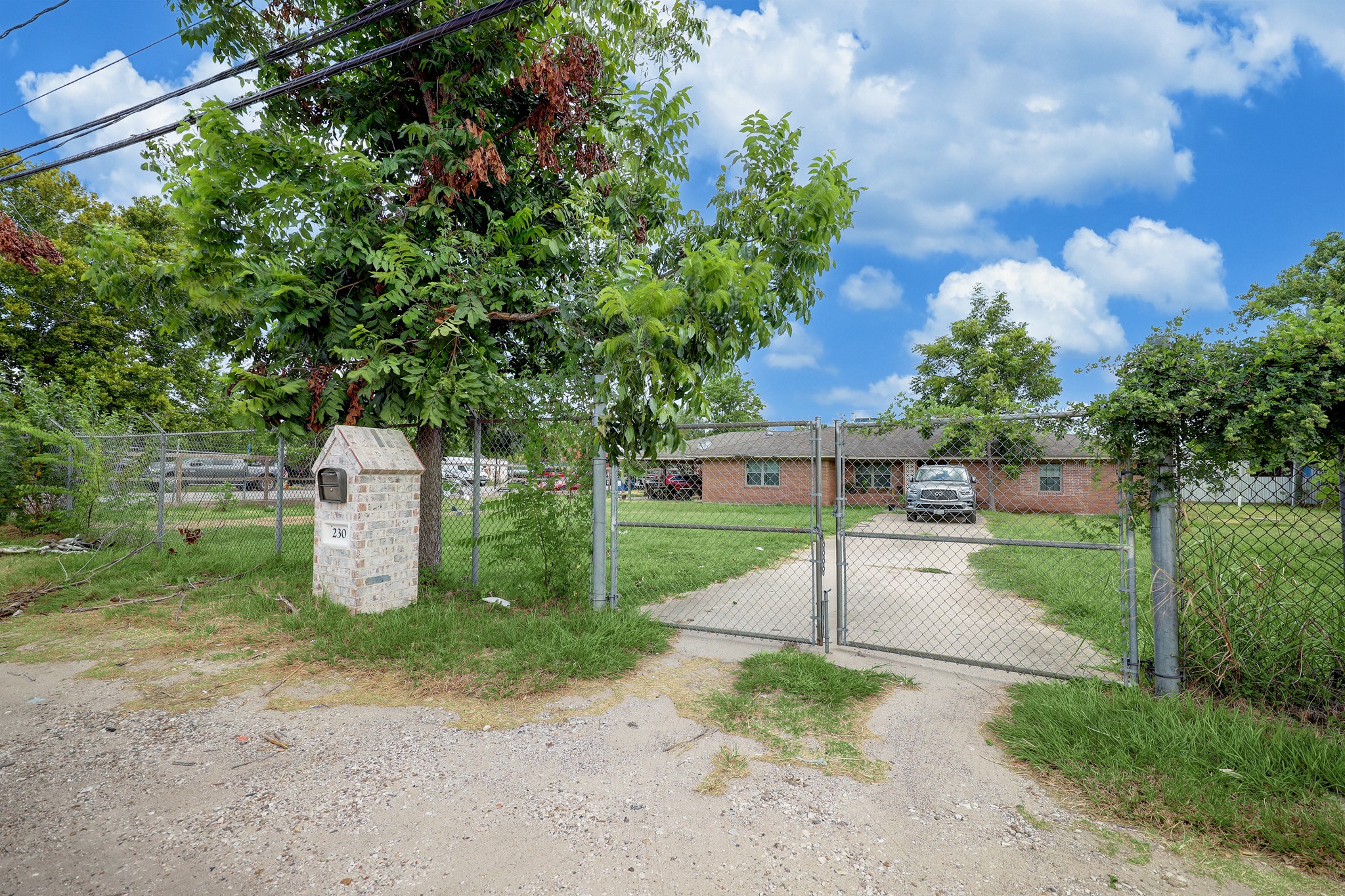 230 W Canino Road Property Photo 11