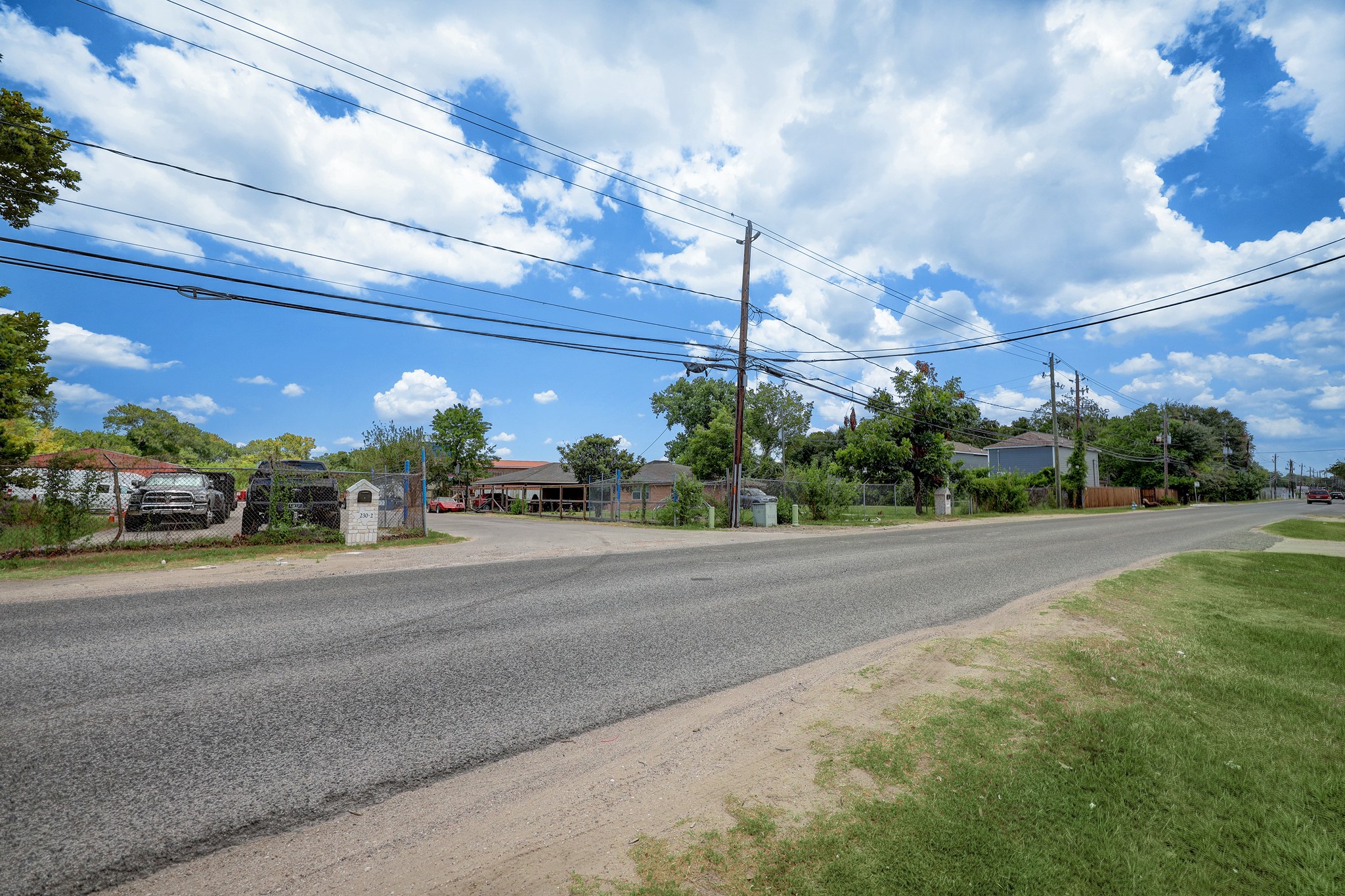 230 W Canino Road Property Photo 15