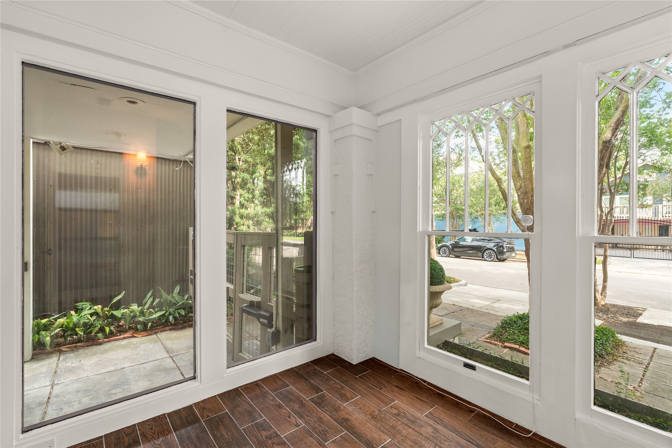 1210 Hawthorne Street Property Photo 6