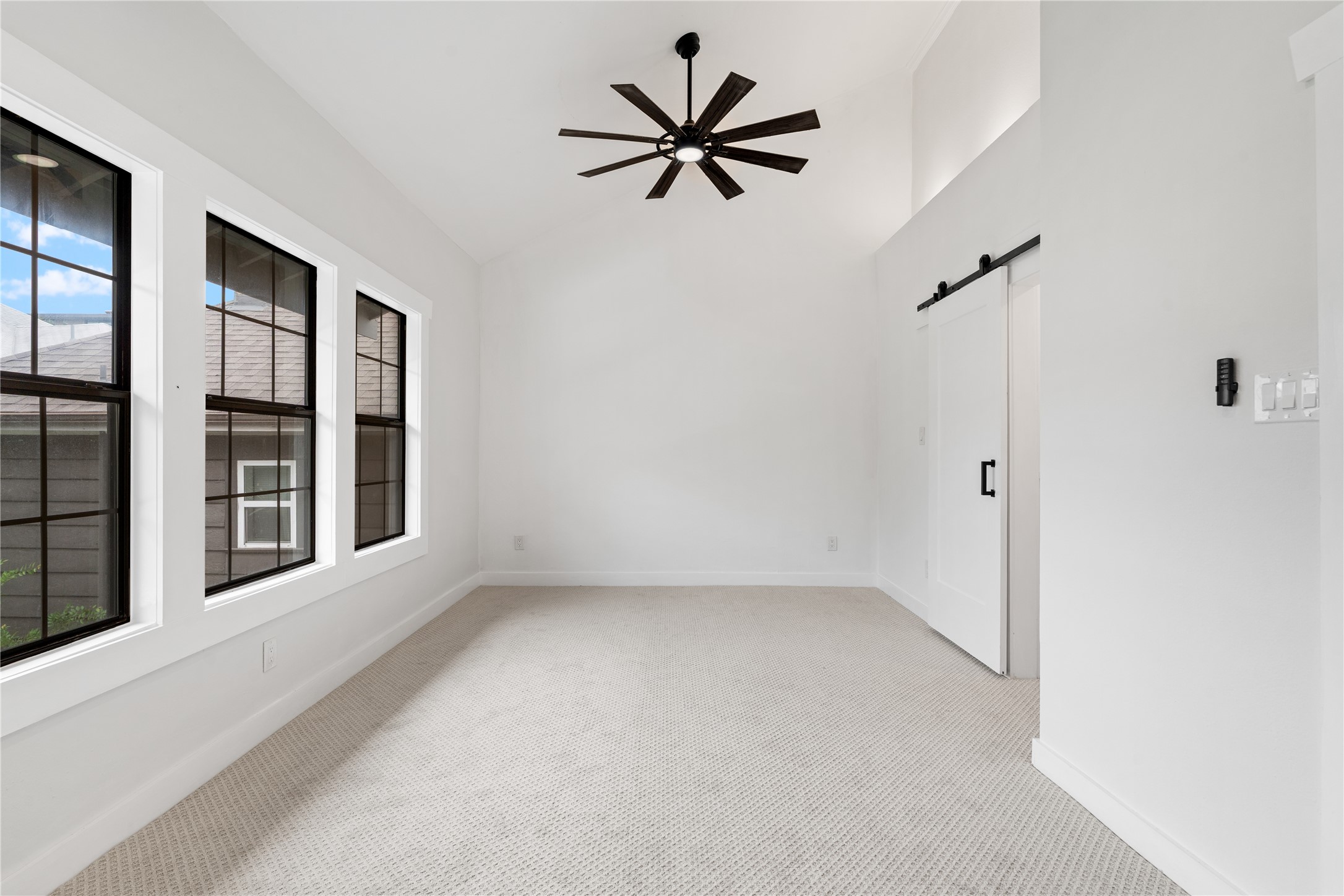 1210 Hawthorne Street Property Photo 22