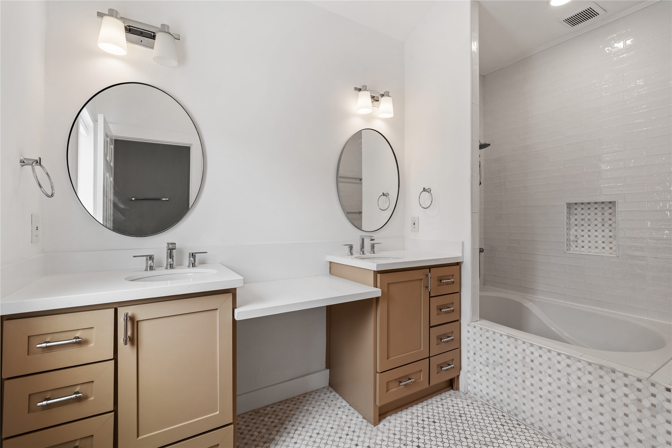 1210 Hawthorne Street Property Photo 27
