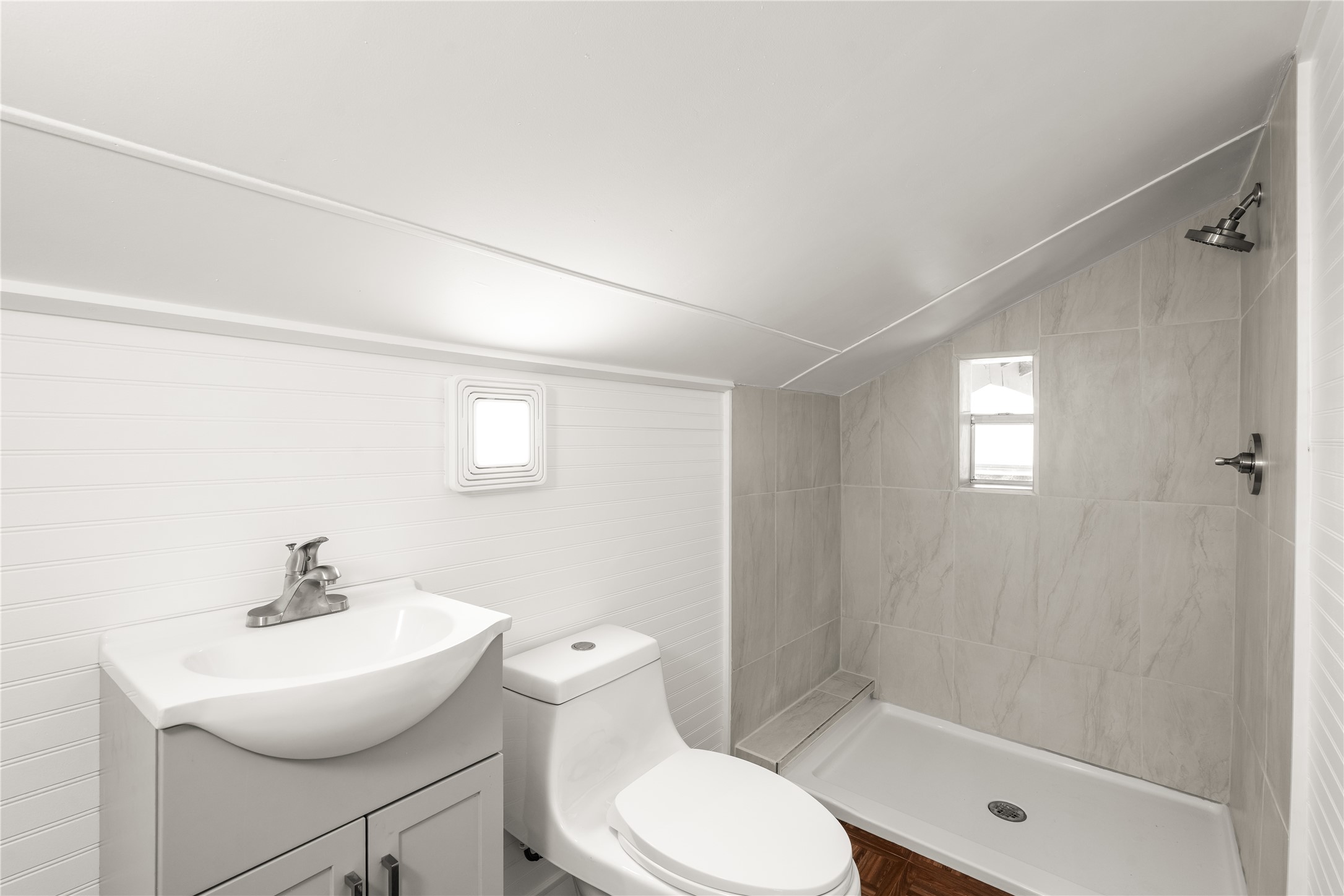 1210 Hawthorne Street Property Photo 29
