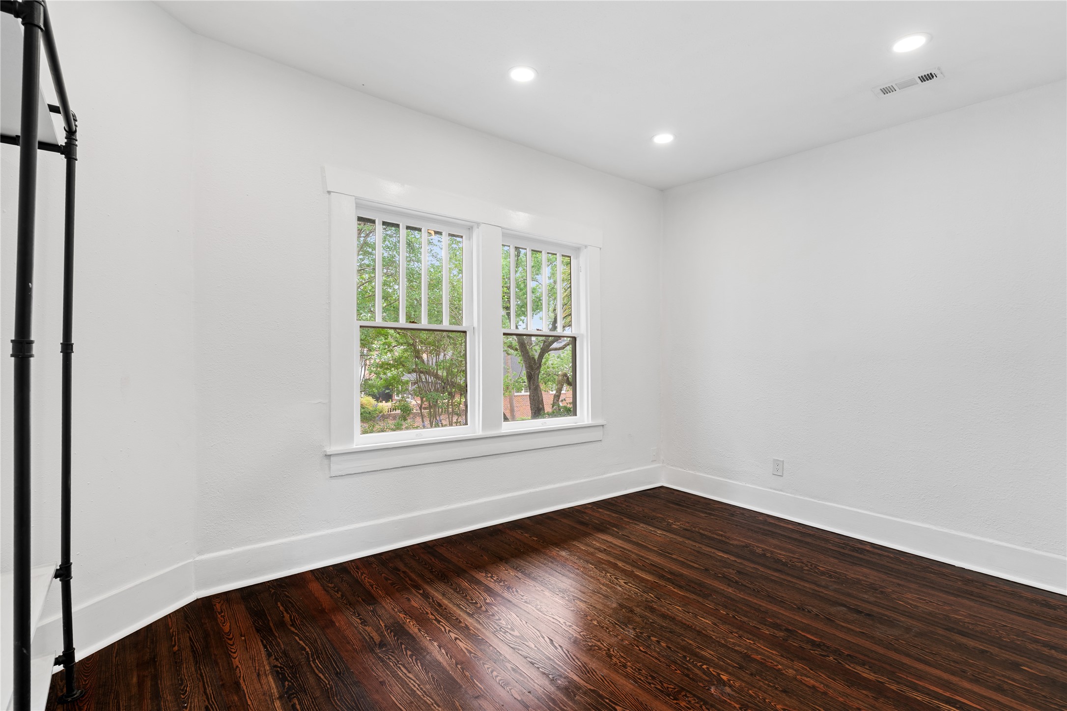 1210 Hawthorne Street Property Photo 34