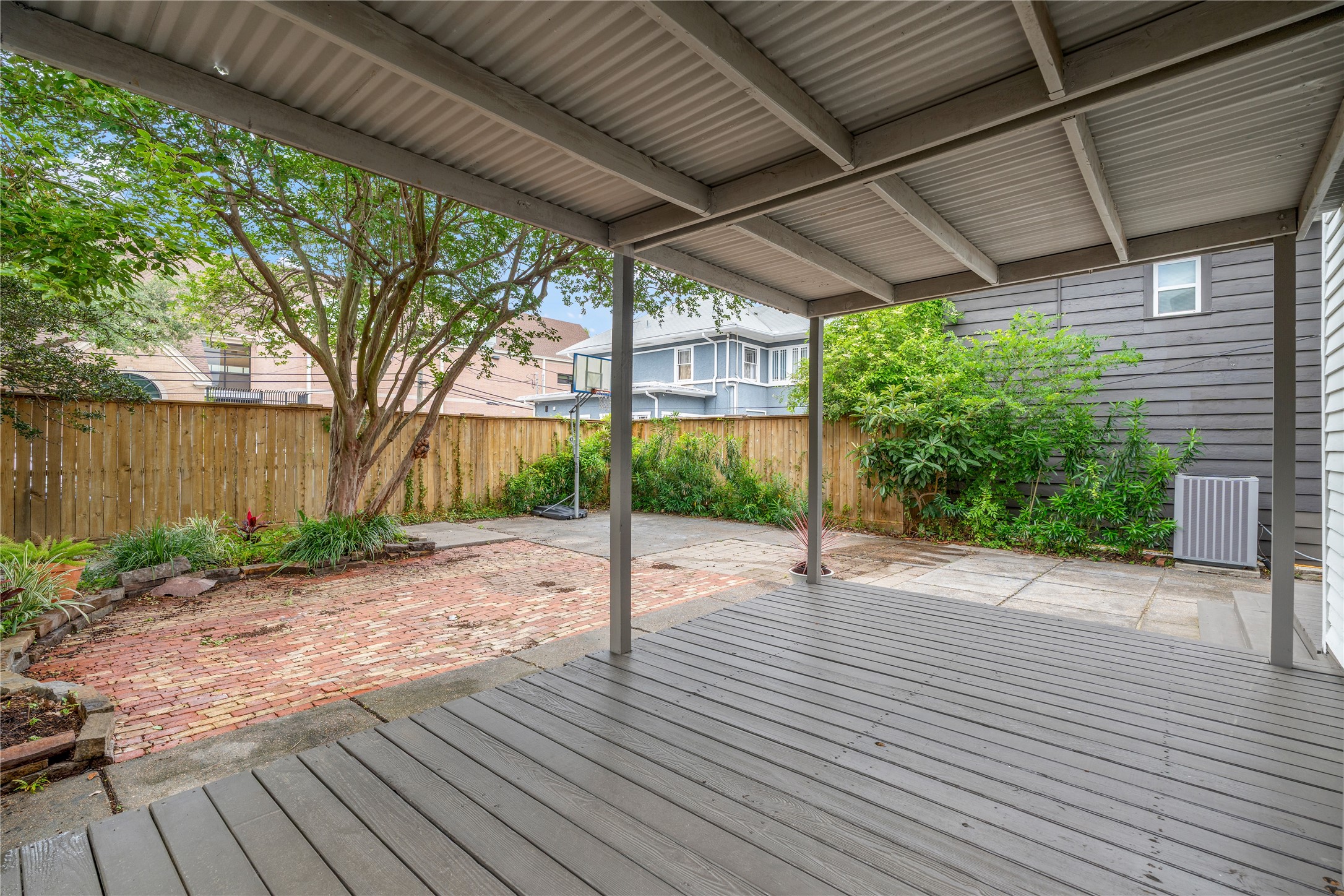 1210 Hawthorne Street Property Photo 37