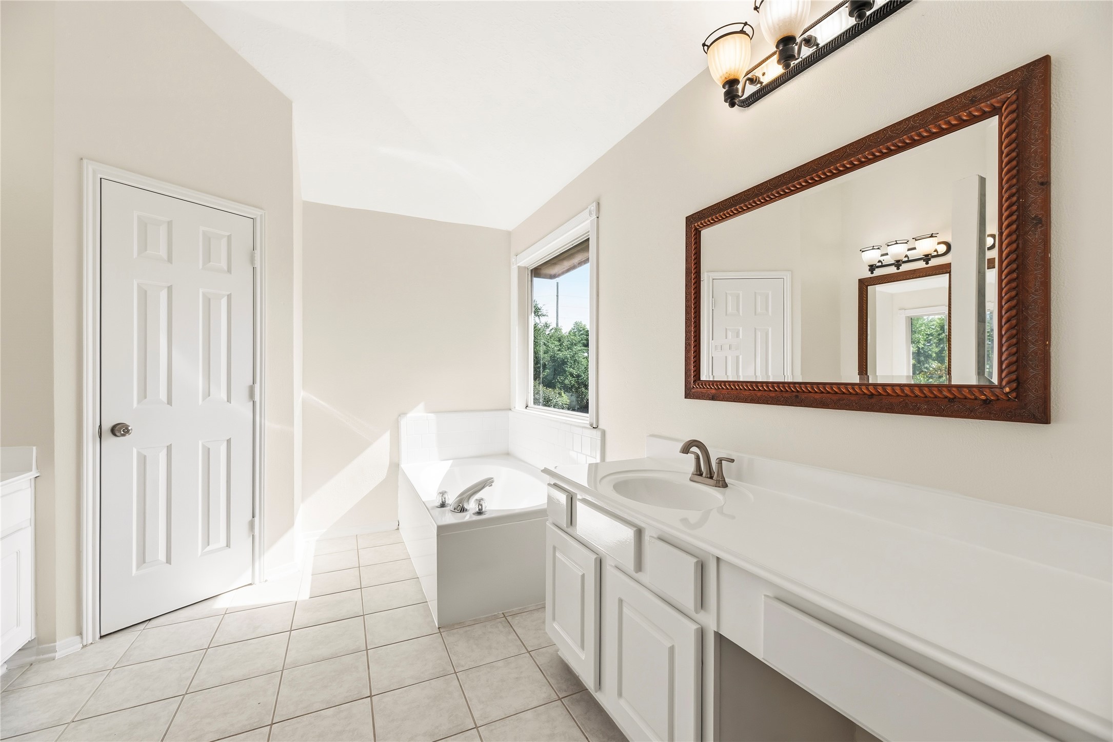 3422 Powell Way Property Photo 22