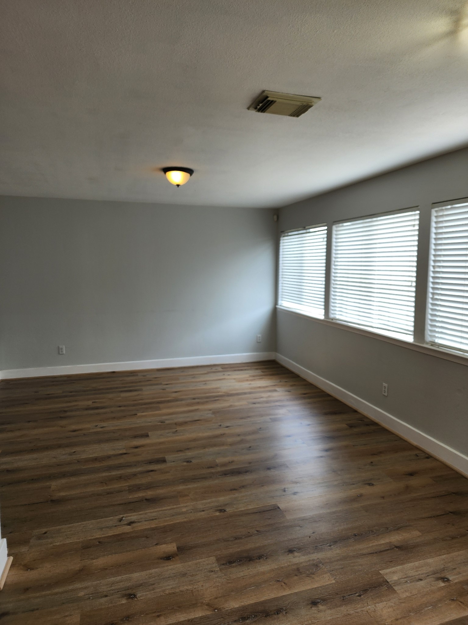 11929 Sanspereil Drive Property Photo 9