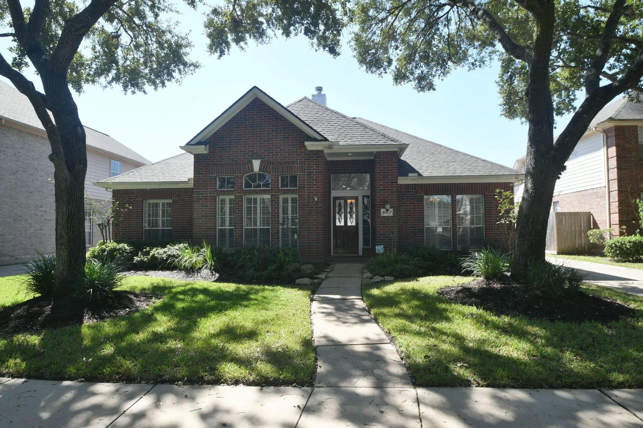 4907 Bend Court, Sugar Land Tx 77478 Property Photo 1