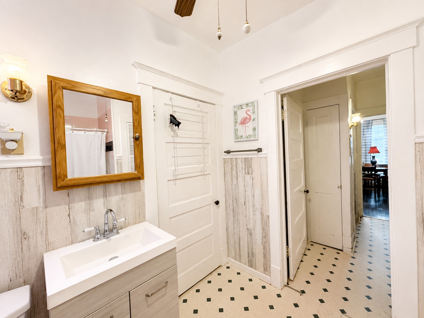1012 W Adoue Street Property Photo 15
