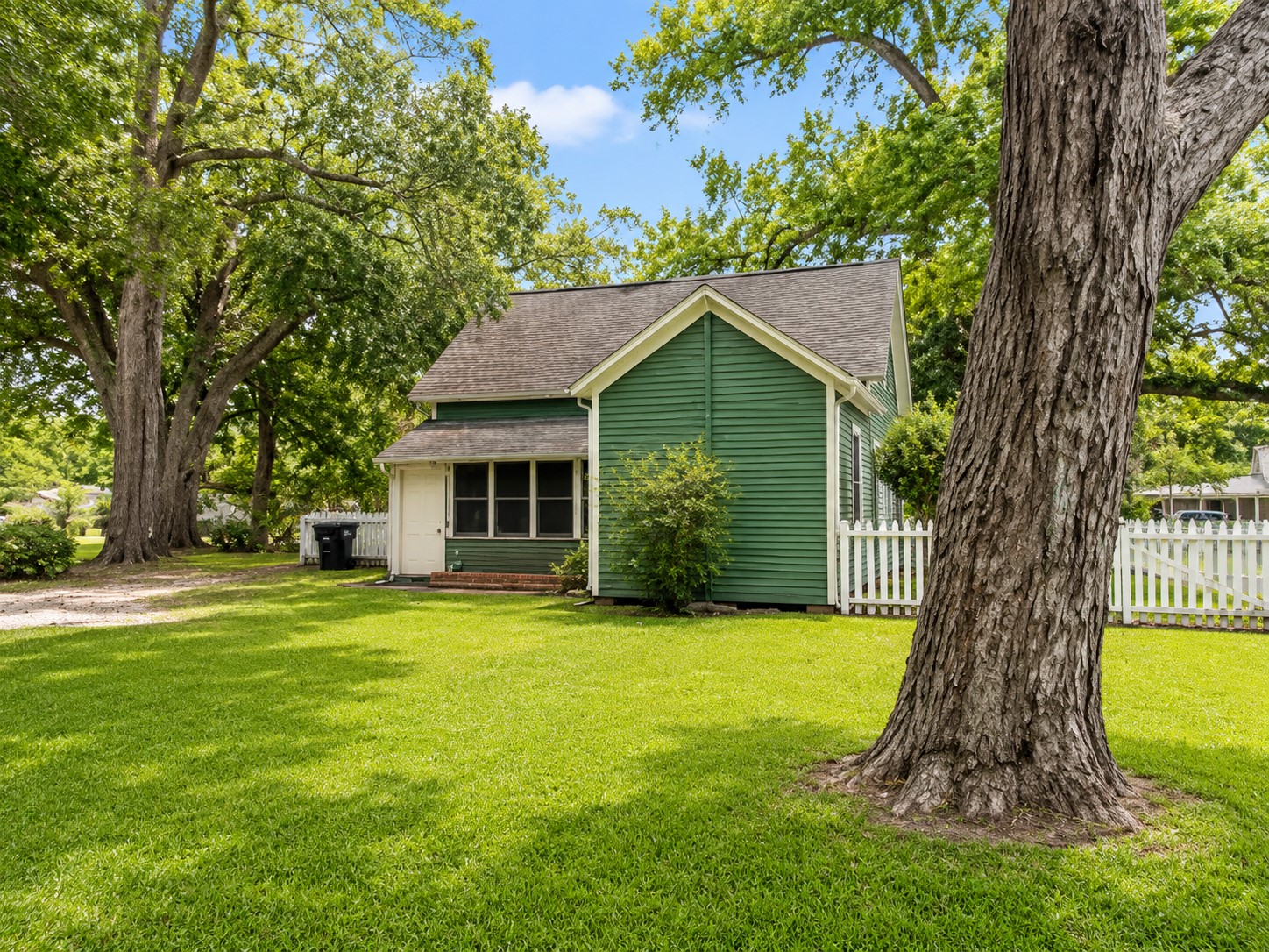1012 W Adoue Street Property Photo 30