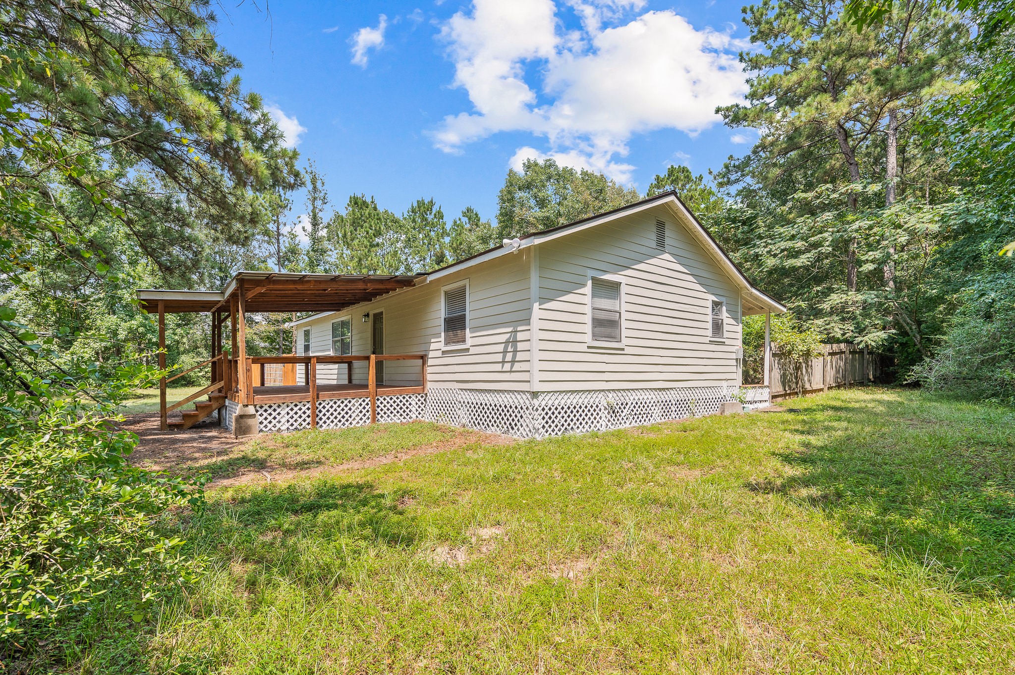 61 Hicks Loop W Property Photo 3