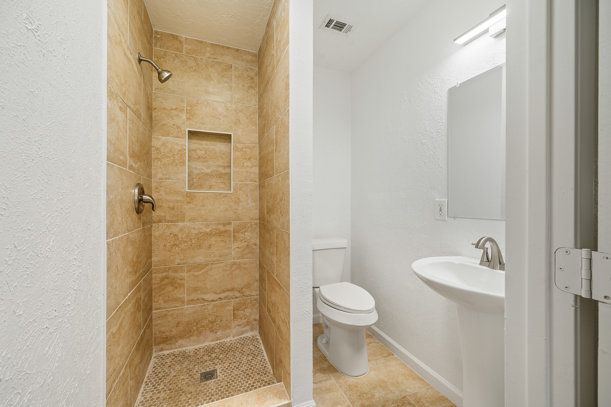 61 Hicks Loop W Property Photo 31