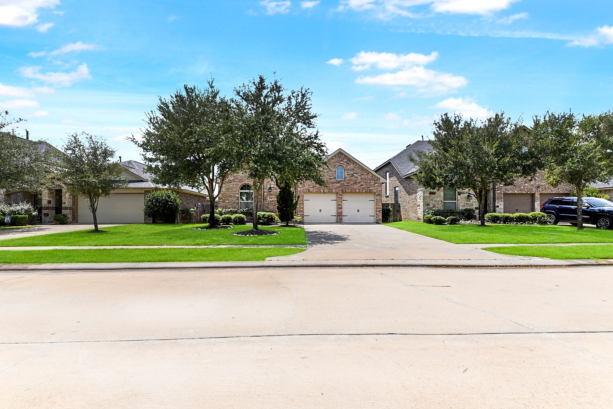 2226 Falcon Brook Drive Property Photo 2