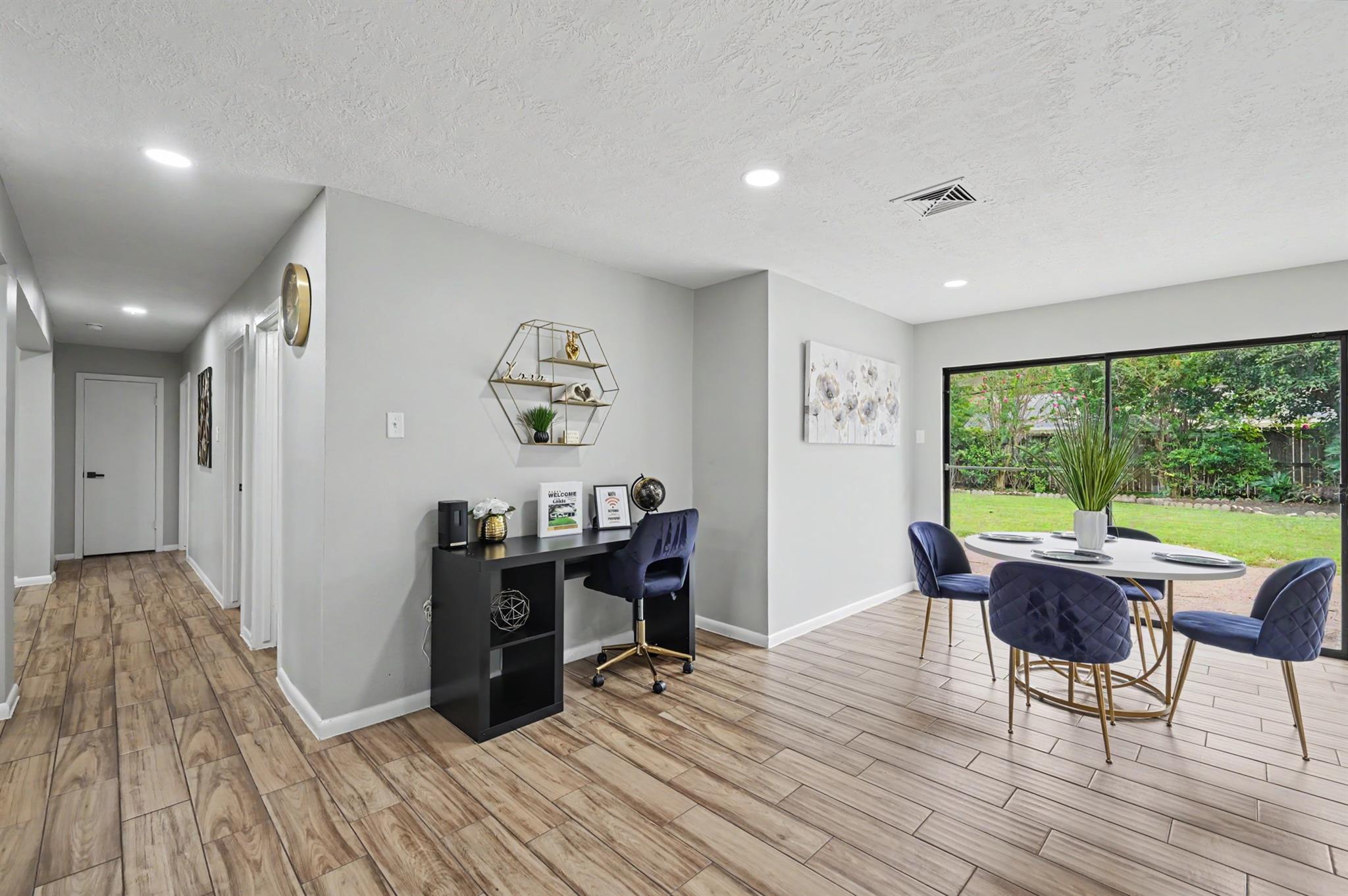 9515 Highmeadow Drive Property Photo 8