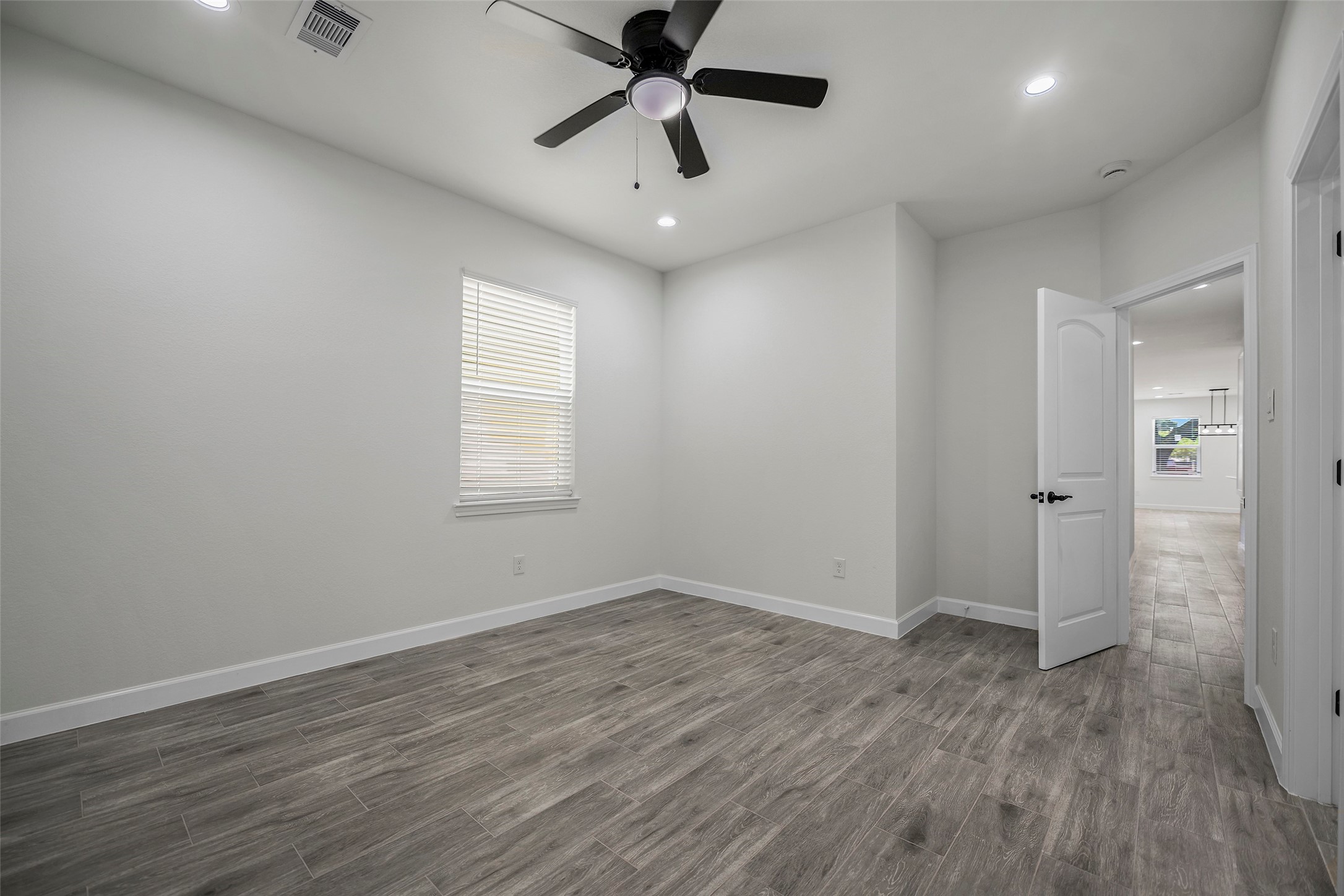 1078 Saint Clair Street B Property Photo 28