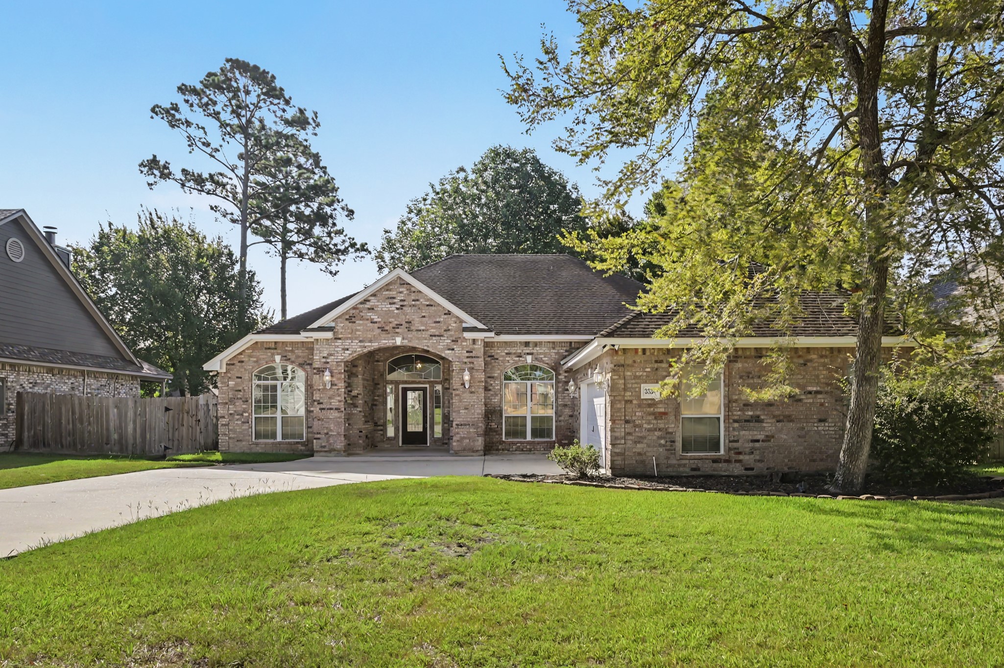 3334 Hemingway Drive Property Photo 2