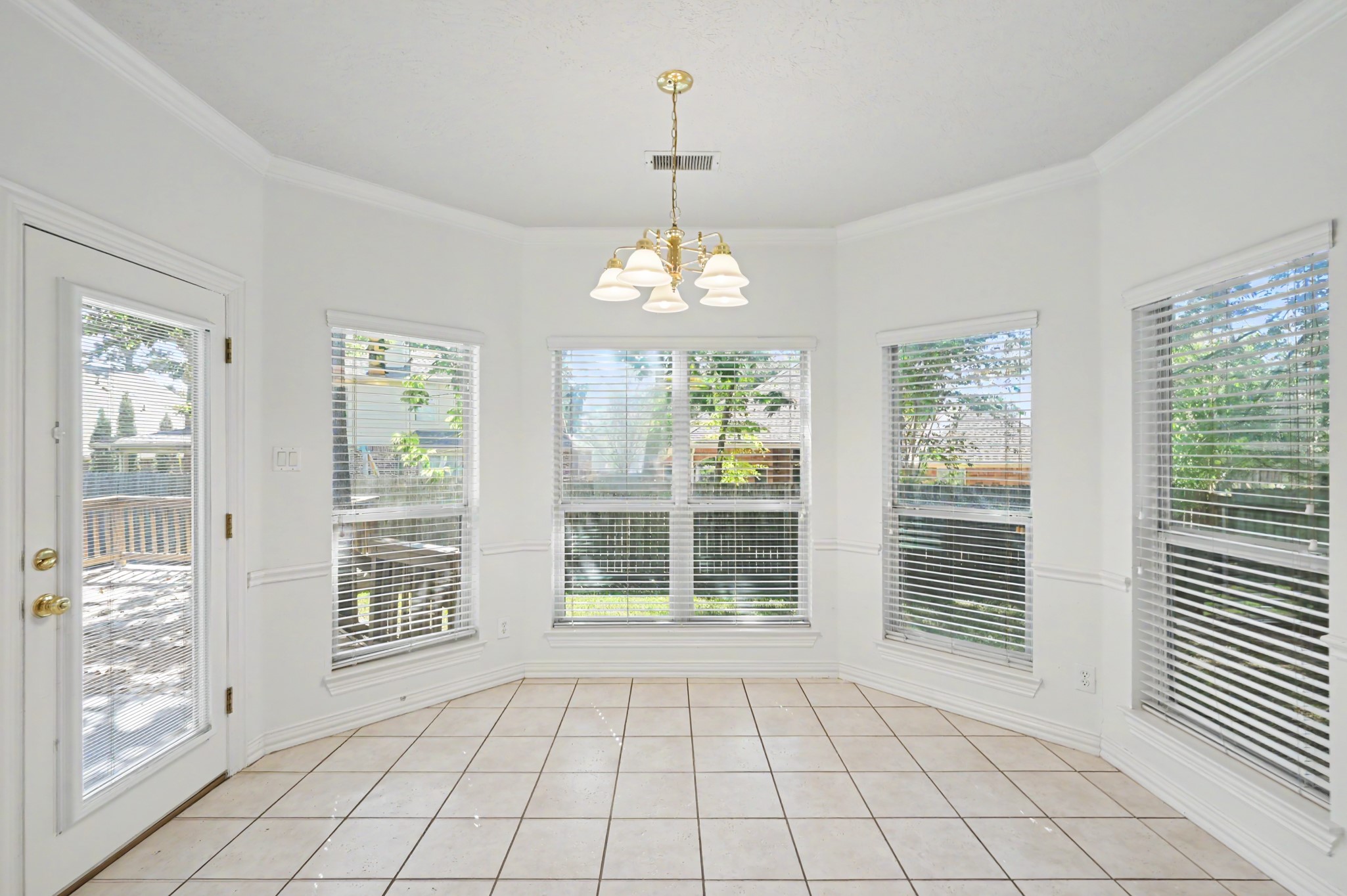 3334 Hemingway Drive Property Photo 9